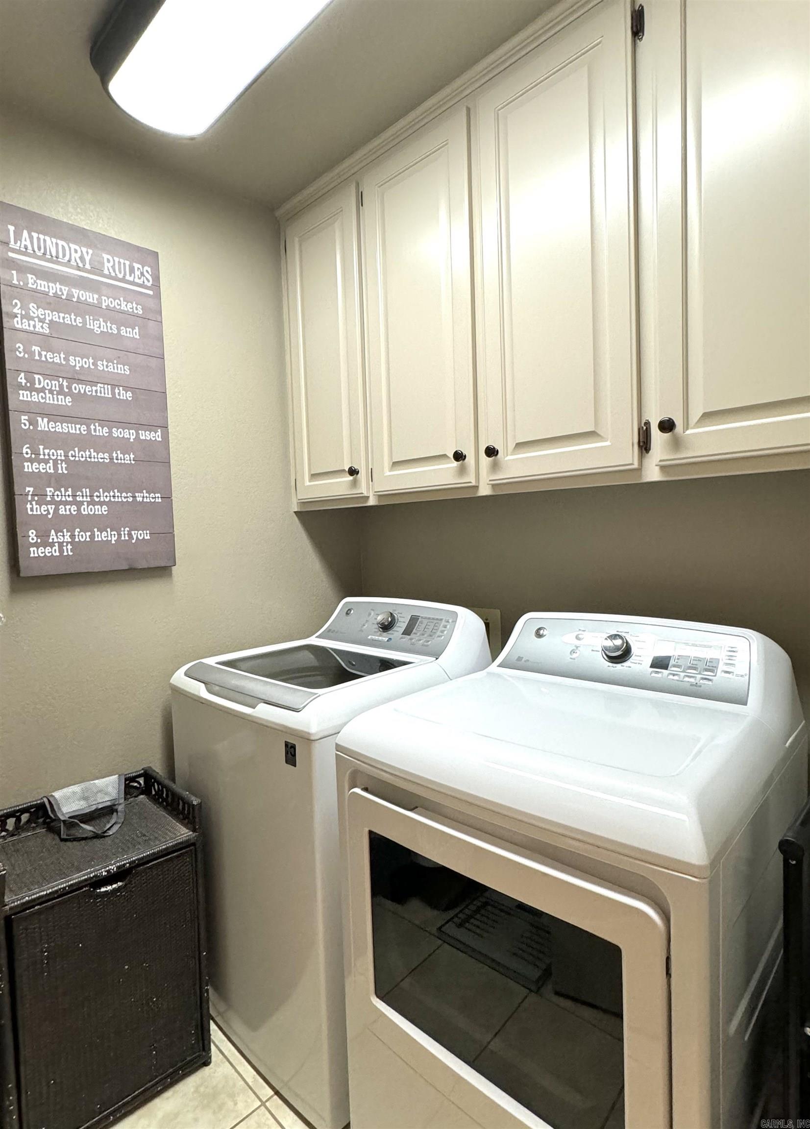 RIVER OAKS - Residential