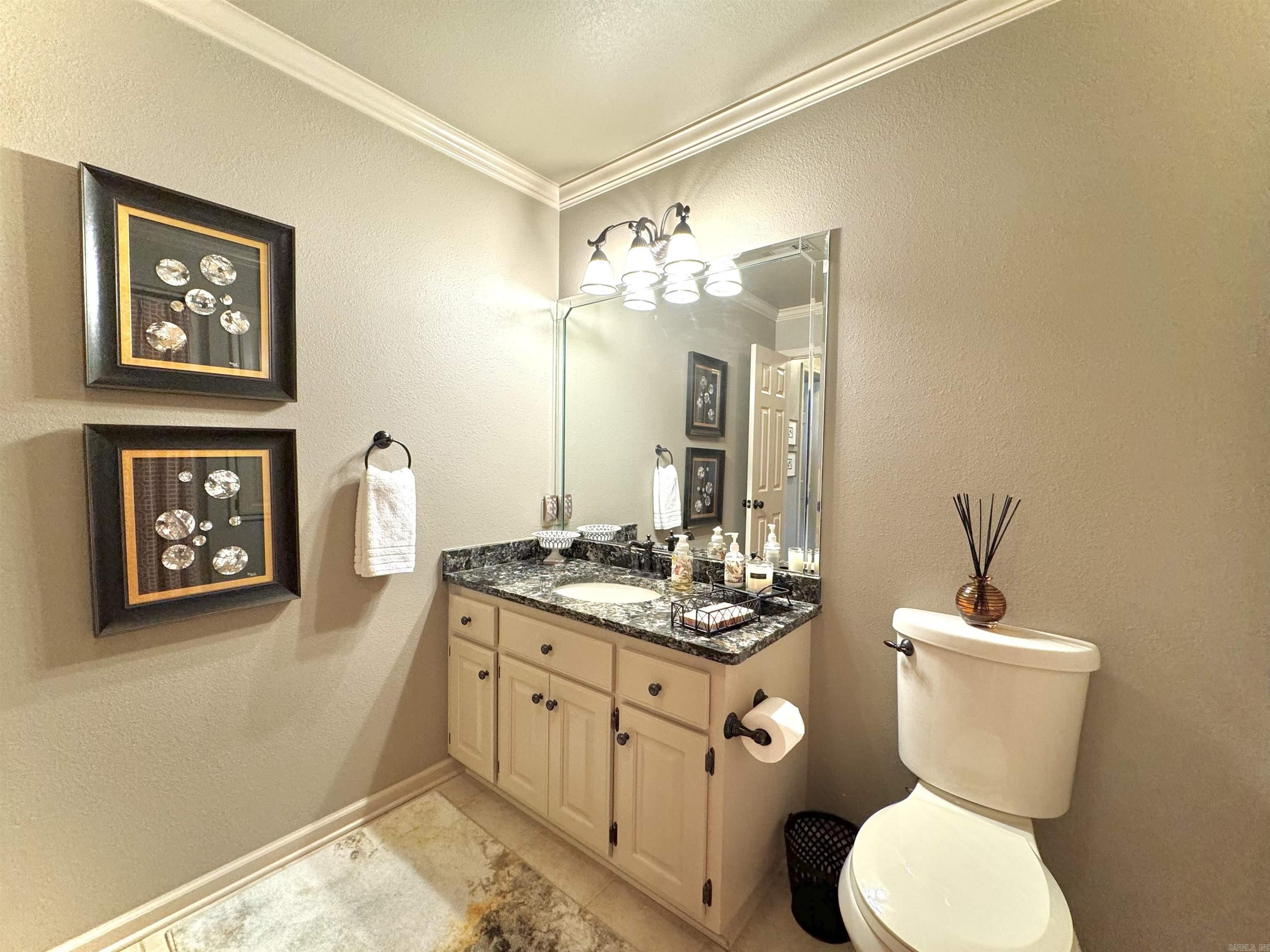 RIVER OAKS - Residential