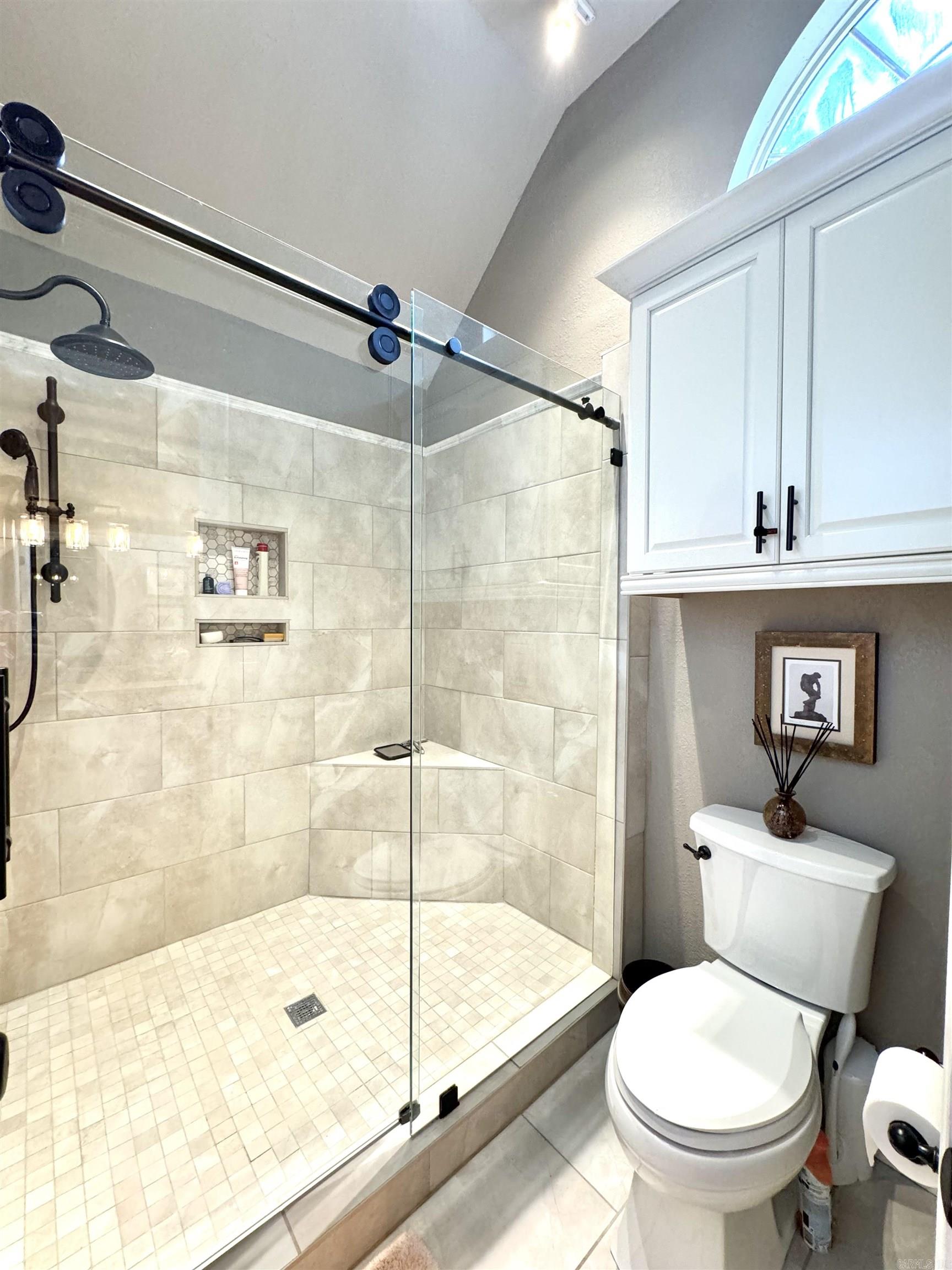 RIVER OAKS - Residential