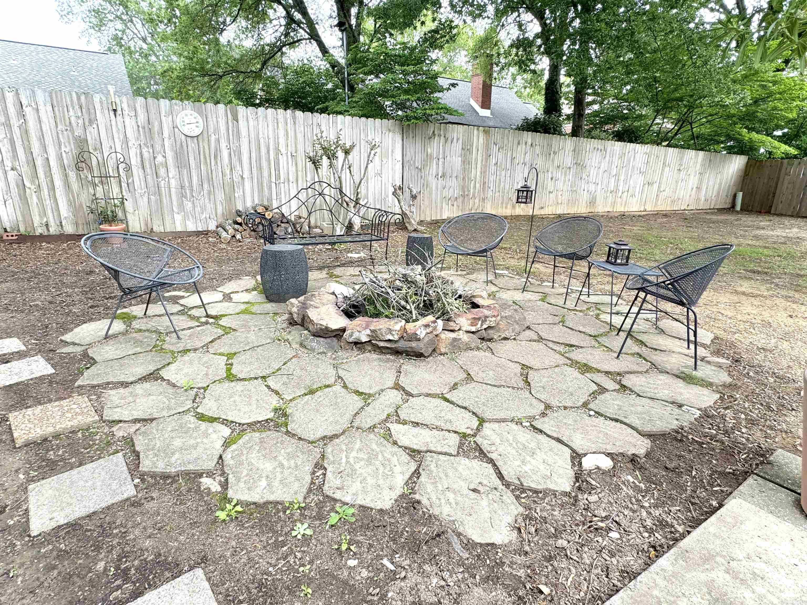 RIVER OAKS - Residential