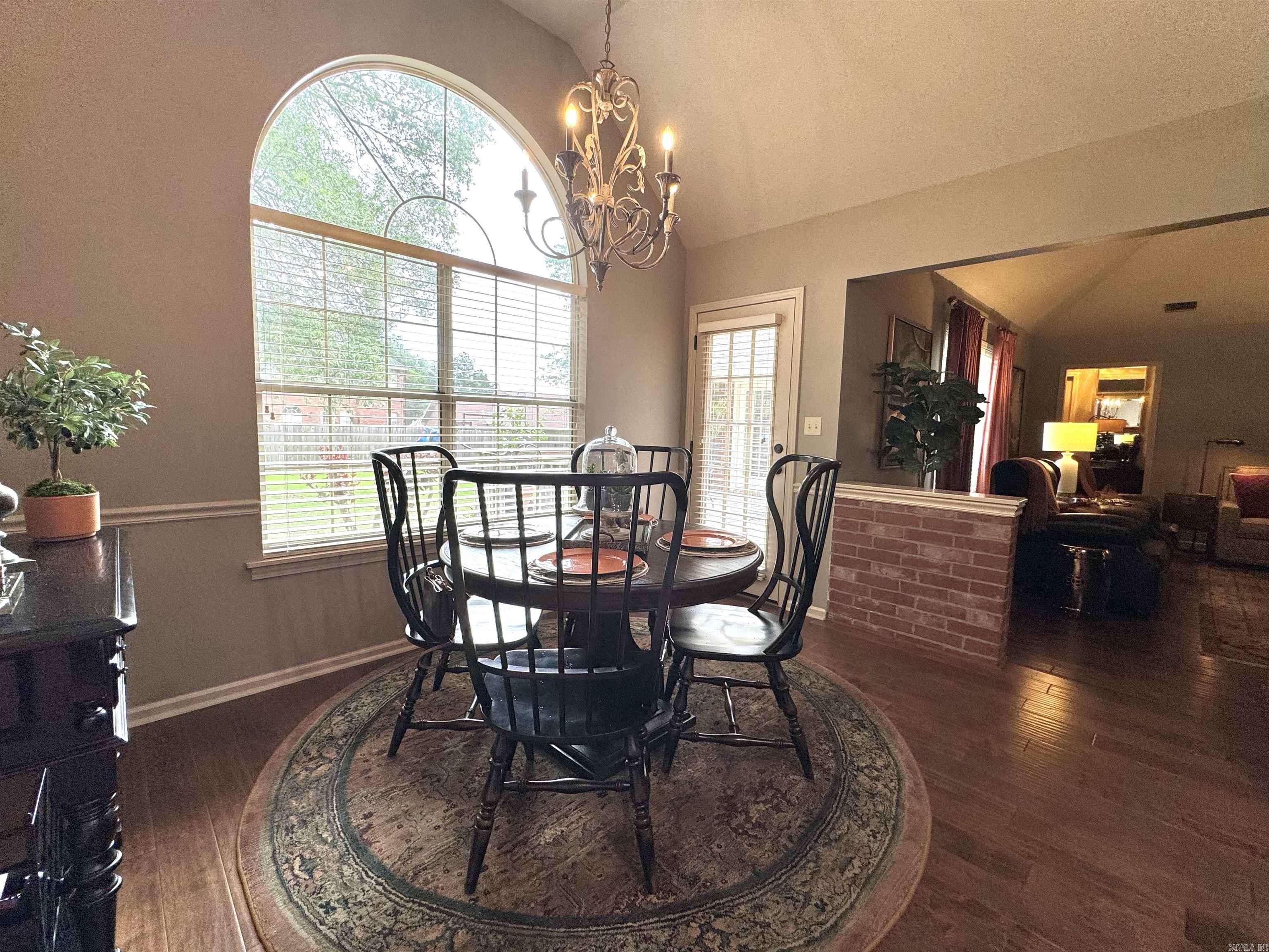 RIVER OAKS - Residential