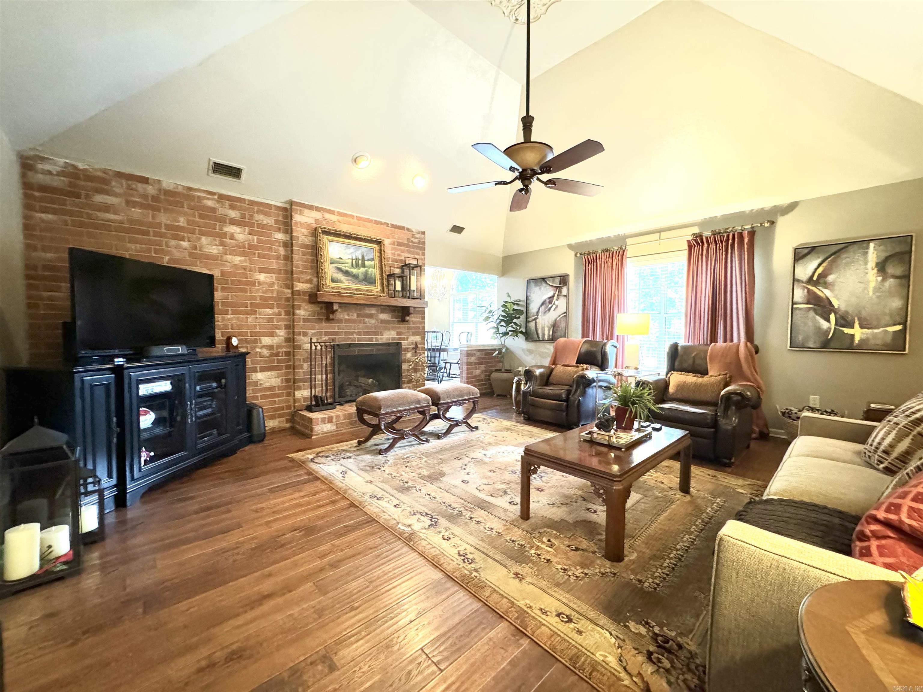 RIVER OAKS - Residential