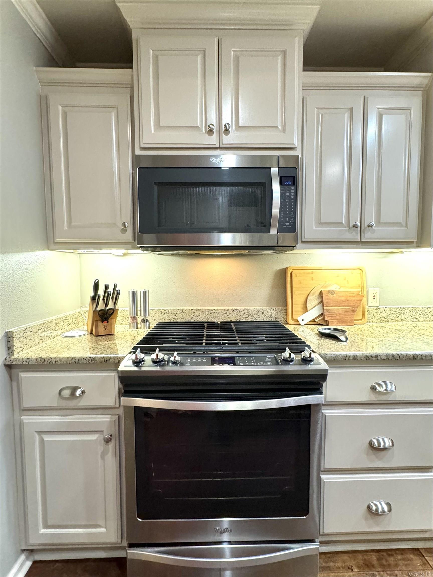 RIVER OAKS - Residential