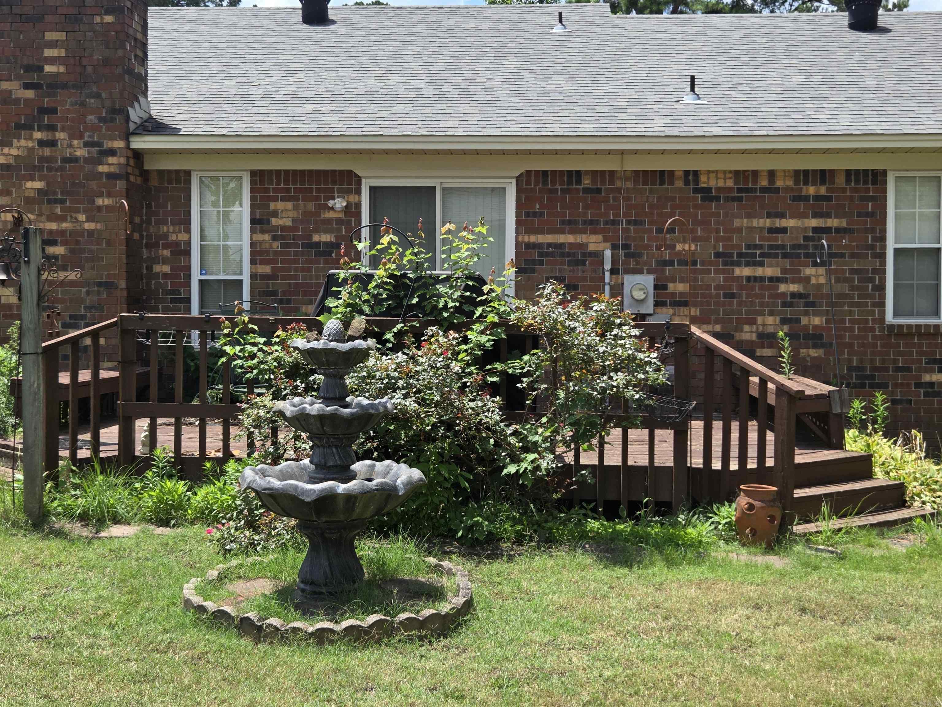 PINEWOOD ESTATES - Residential