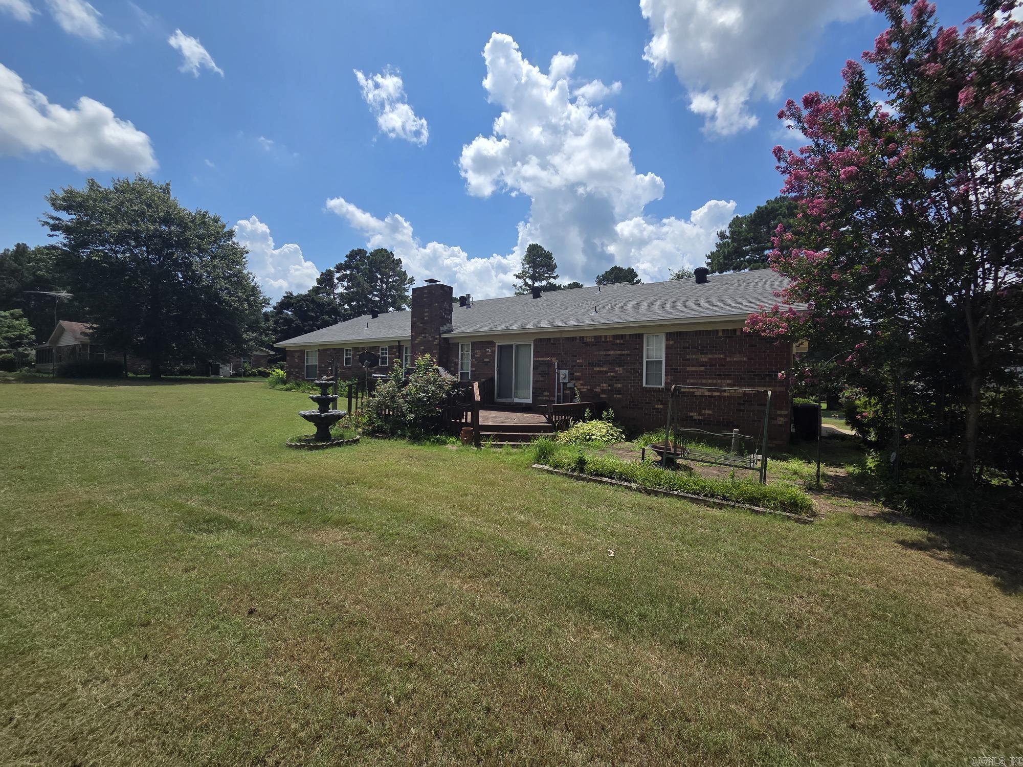 PINEWOOD ESTATES - Residential