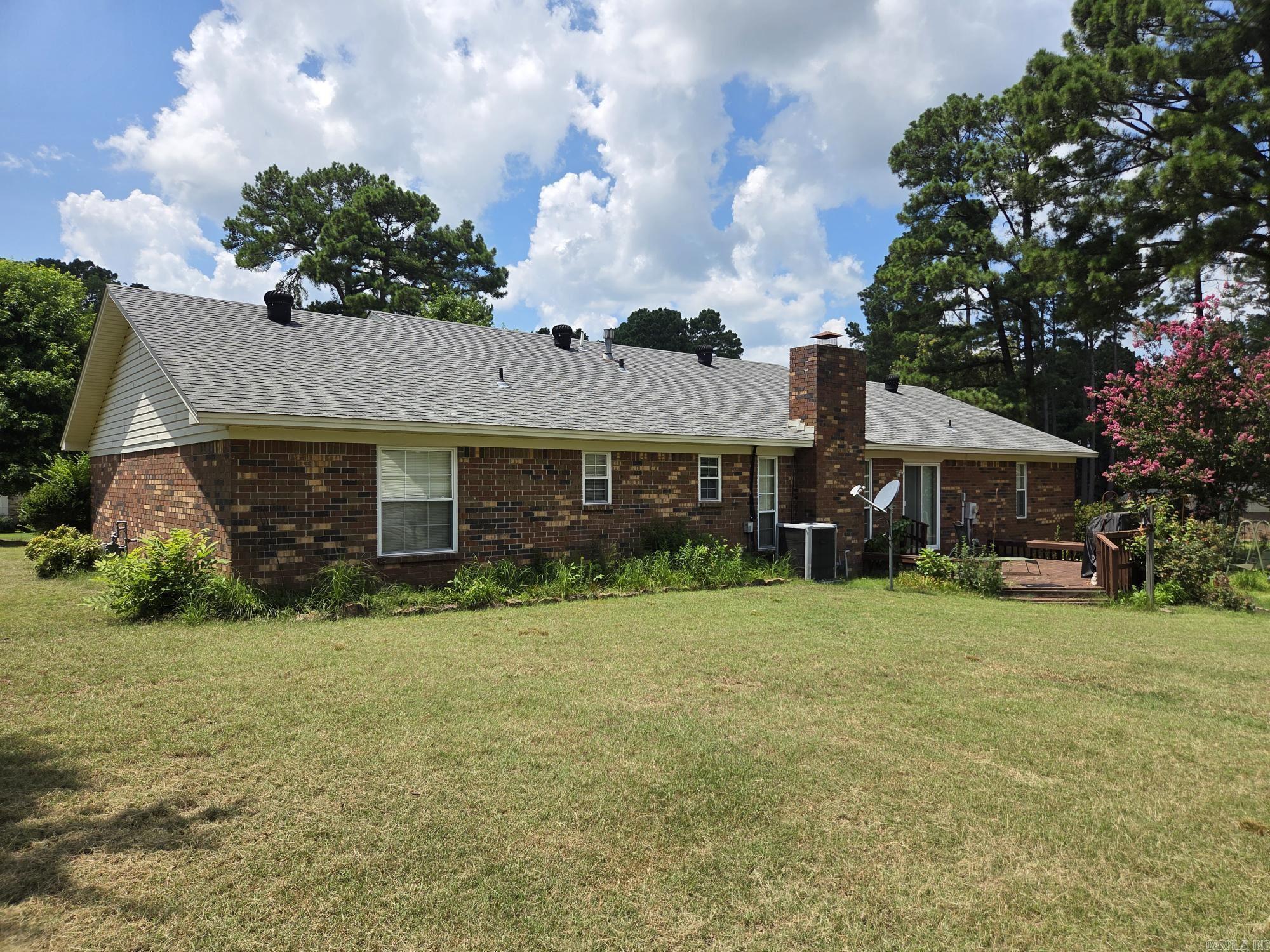 PINEWOOD ESTATES - Residential