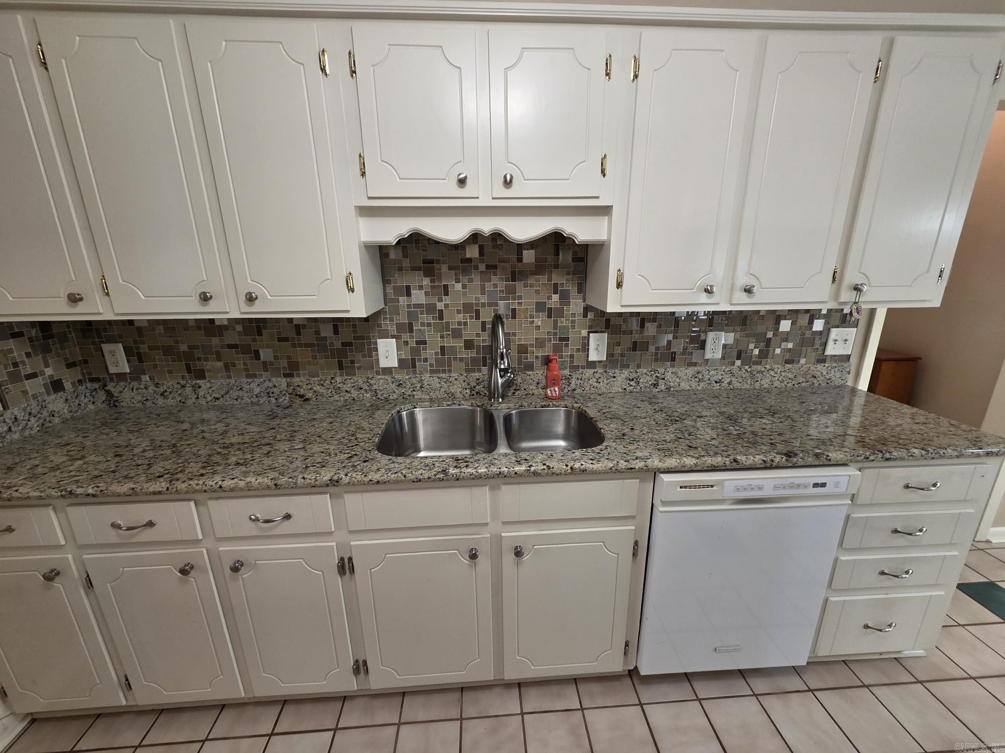 PINEWOOD ESTATES - Residential