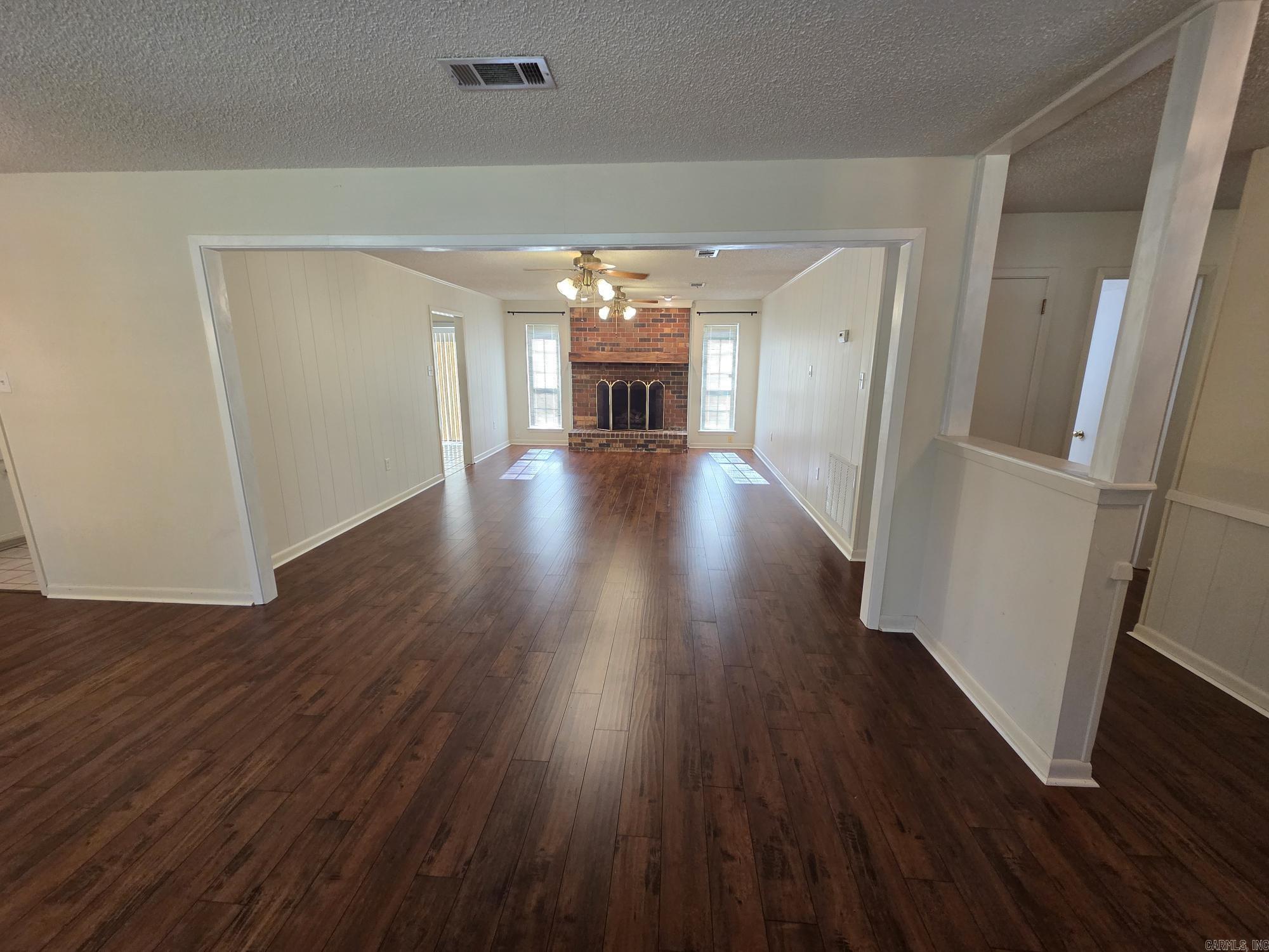 PINEWOOD ESTATES - Residential