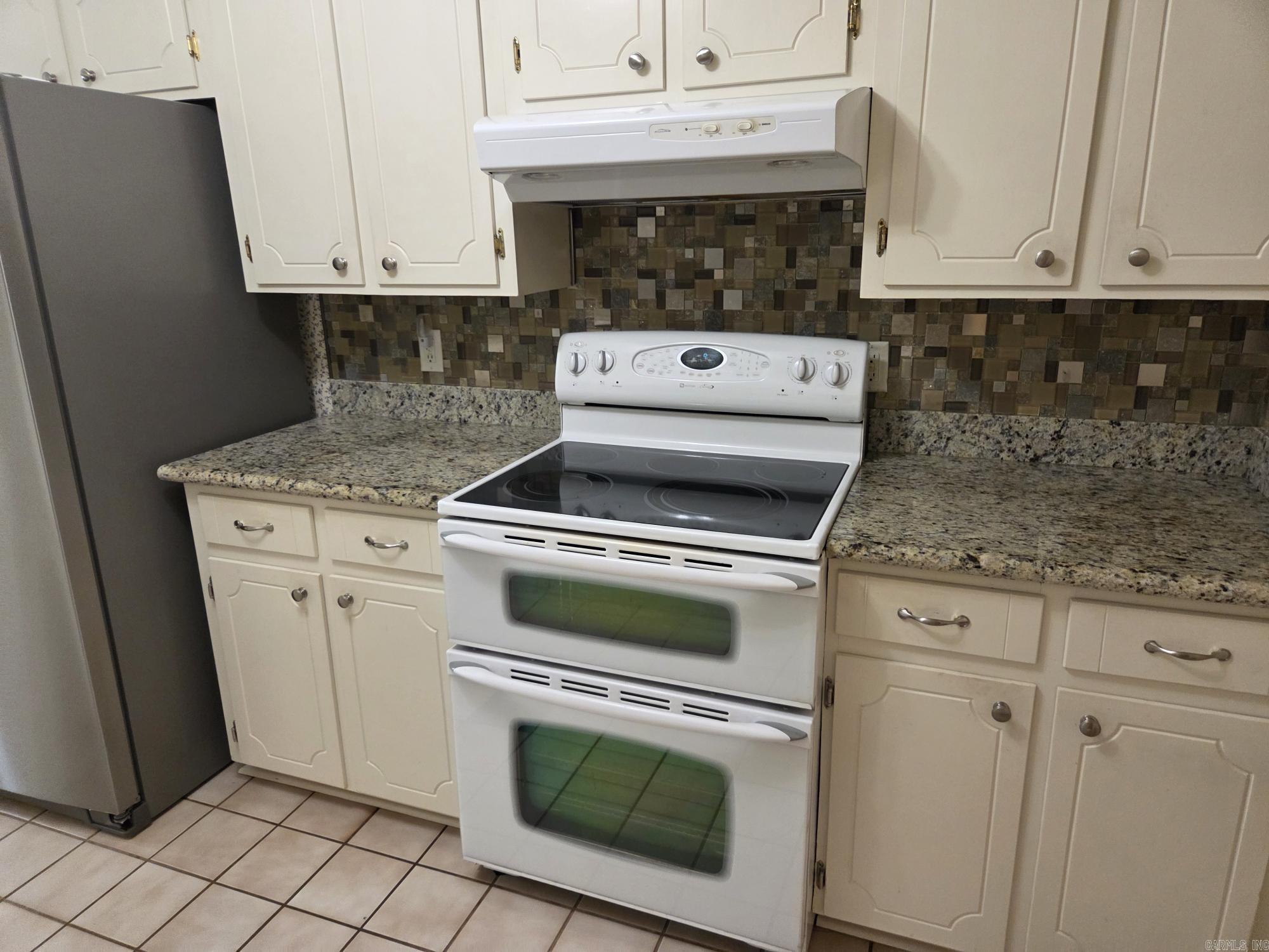 PINEWOOD ESTATES - Residential