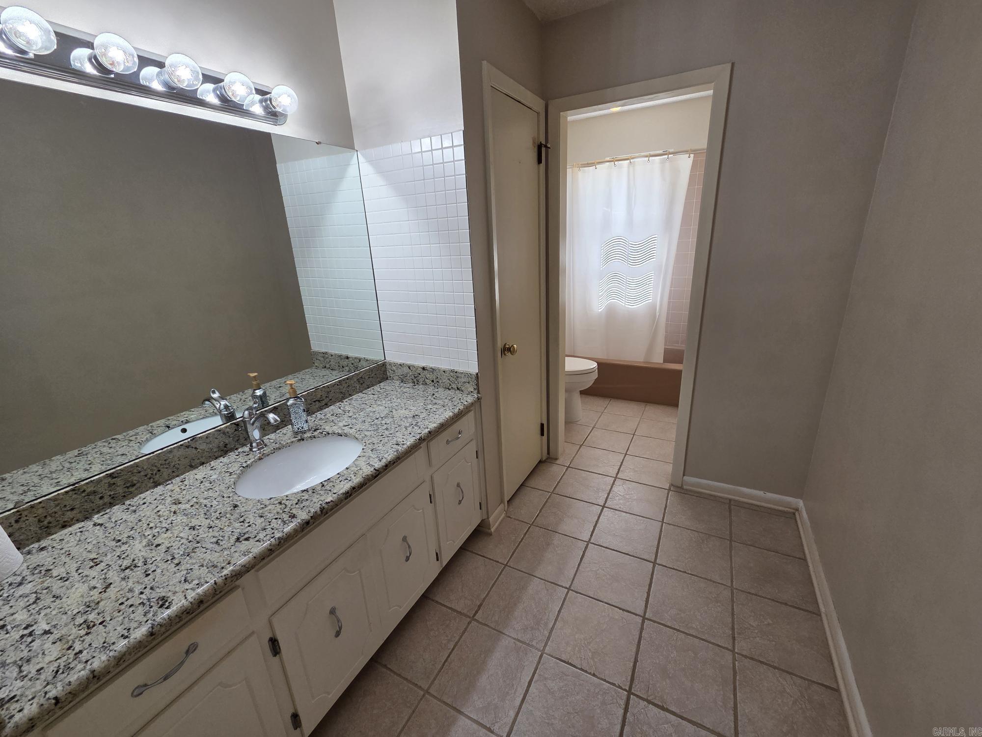 PINEWOOD ESTATES - Residential