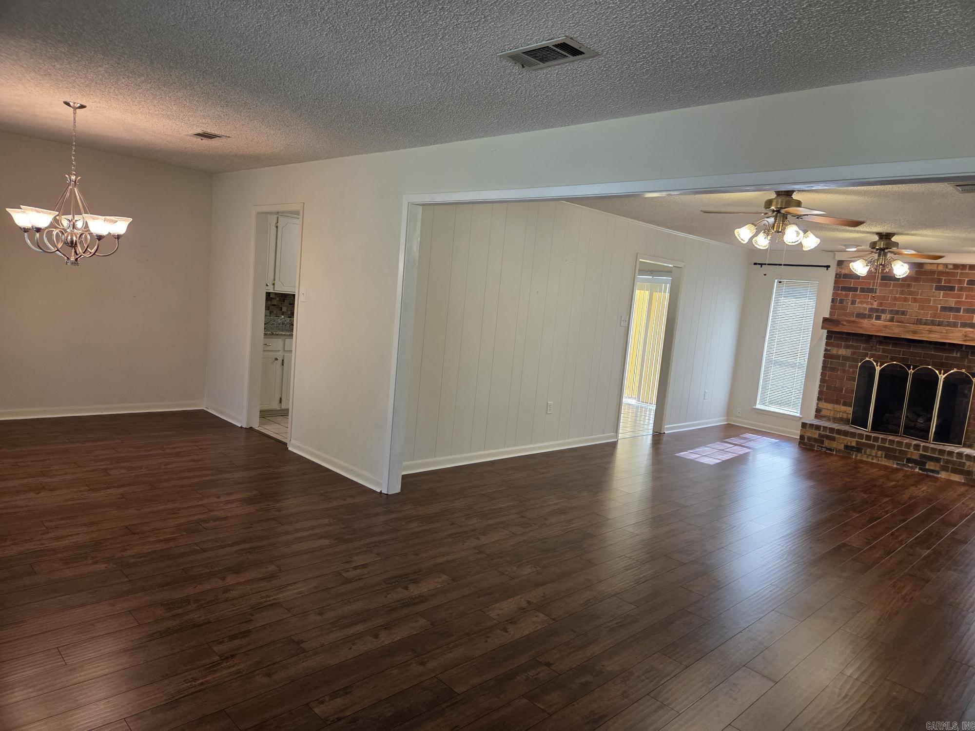 PINEWOOD ESTATES - Residential