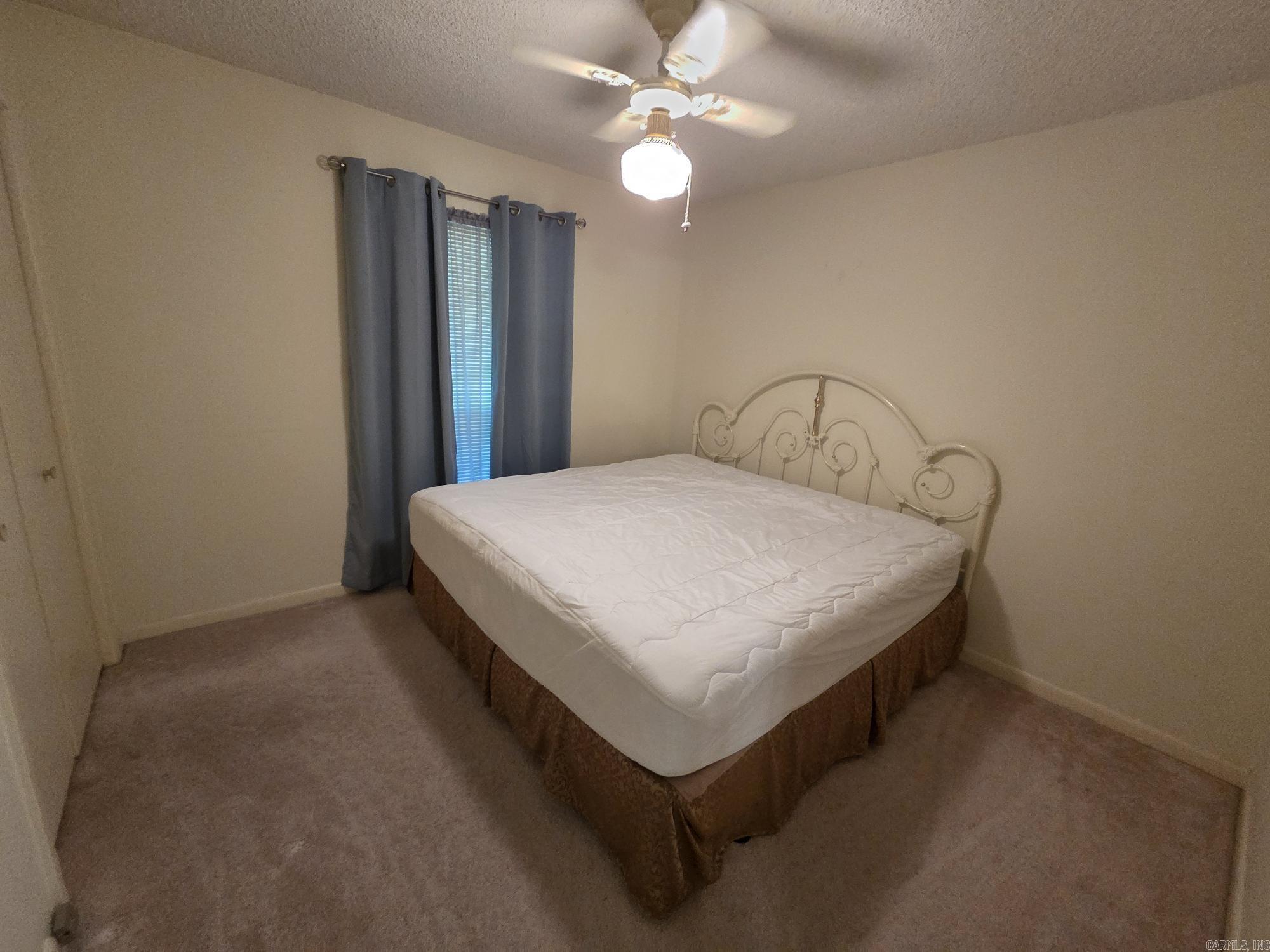 PINEWOOD ESTATES - Residential