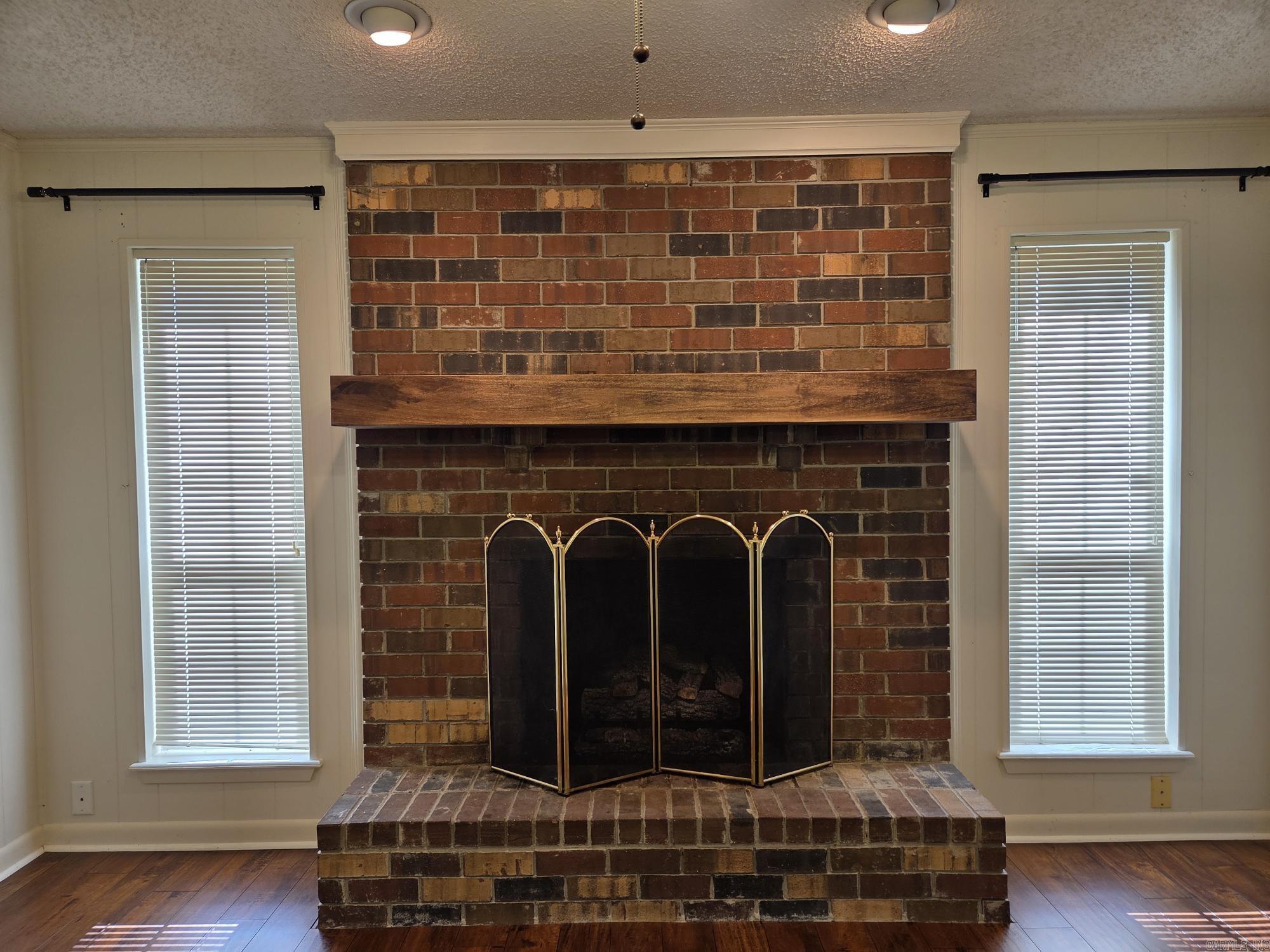 PINEWOOD ESTATES - Residential