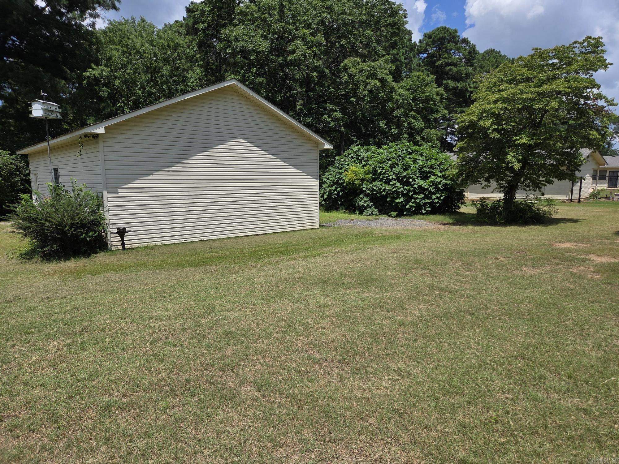 PINEWOOD ESTATES - Residential