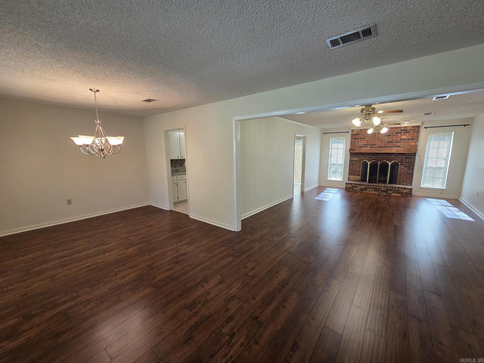 PINEWOOD ESTATES - Residential