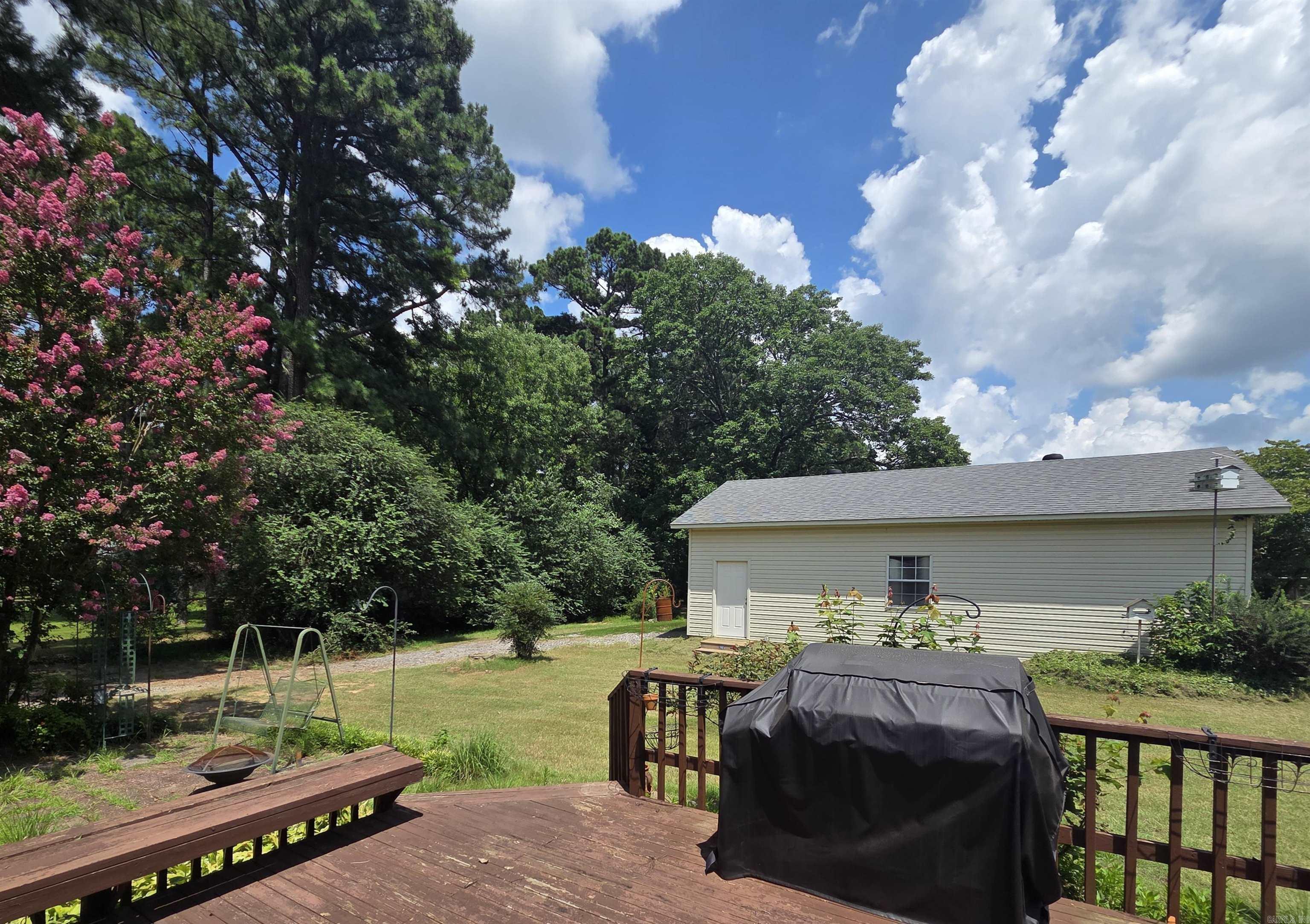 PINEWOOD ESTATES - Residential