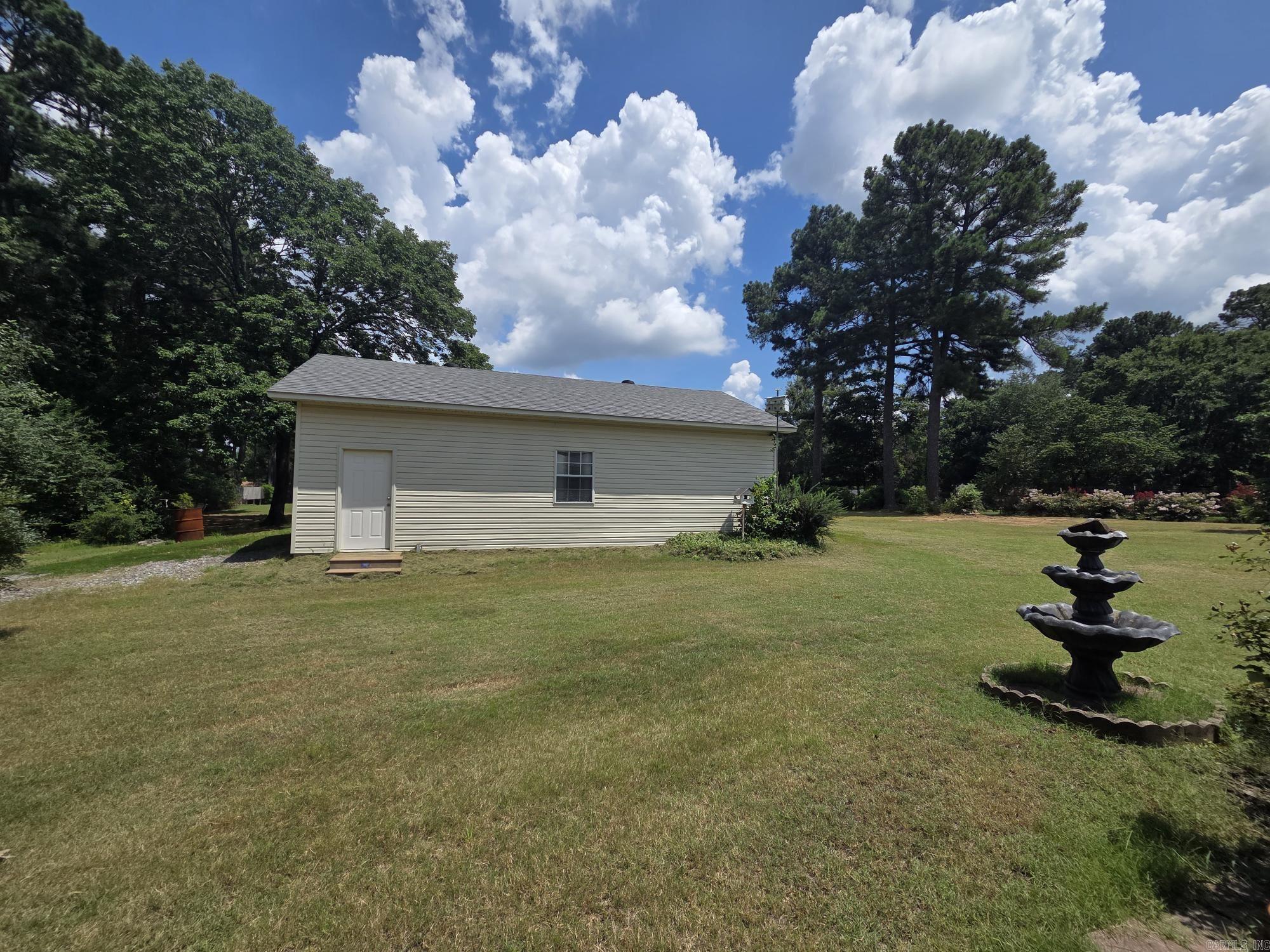 PINEWOOD ESTATES - Residential