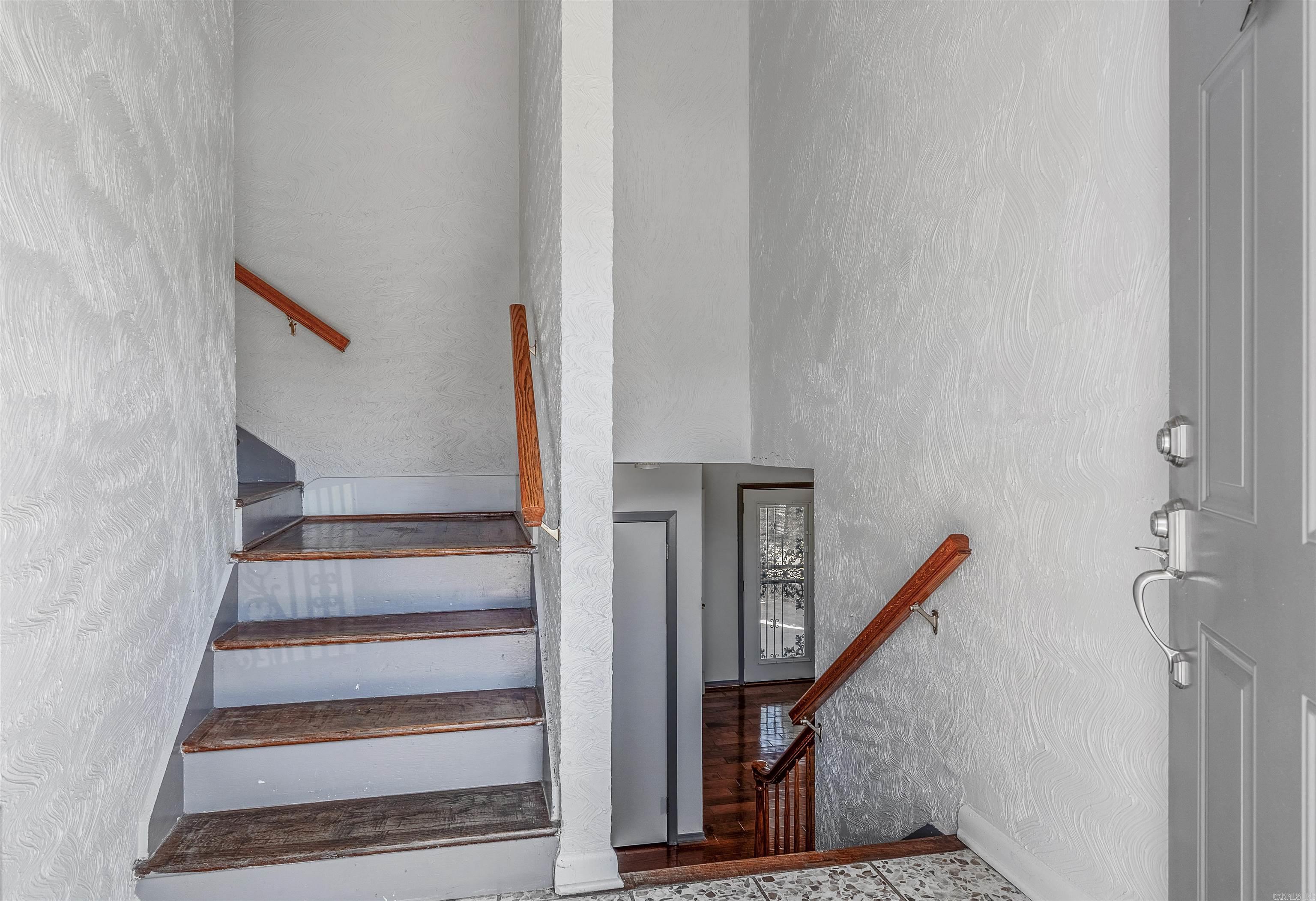 TREASURE HILL - Residential