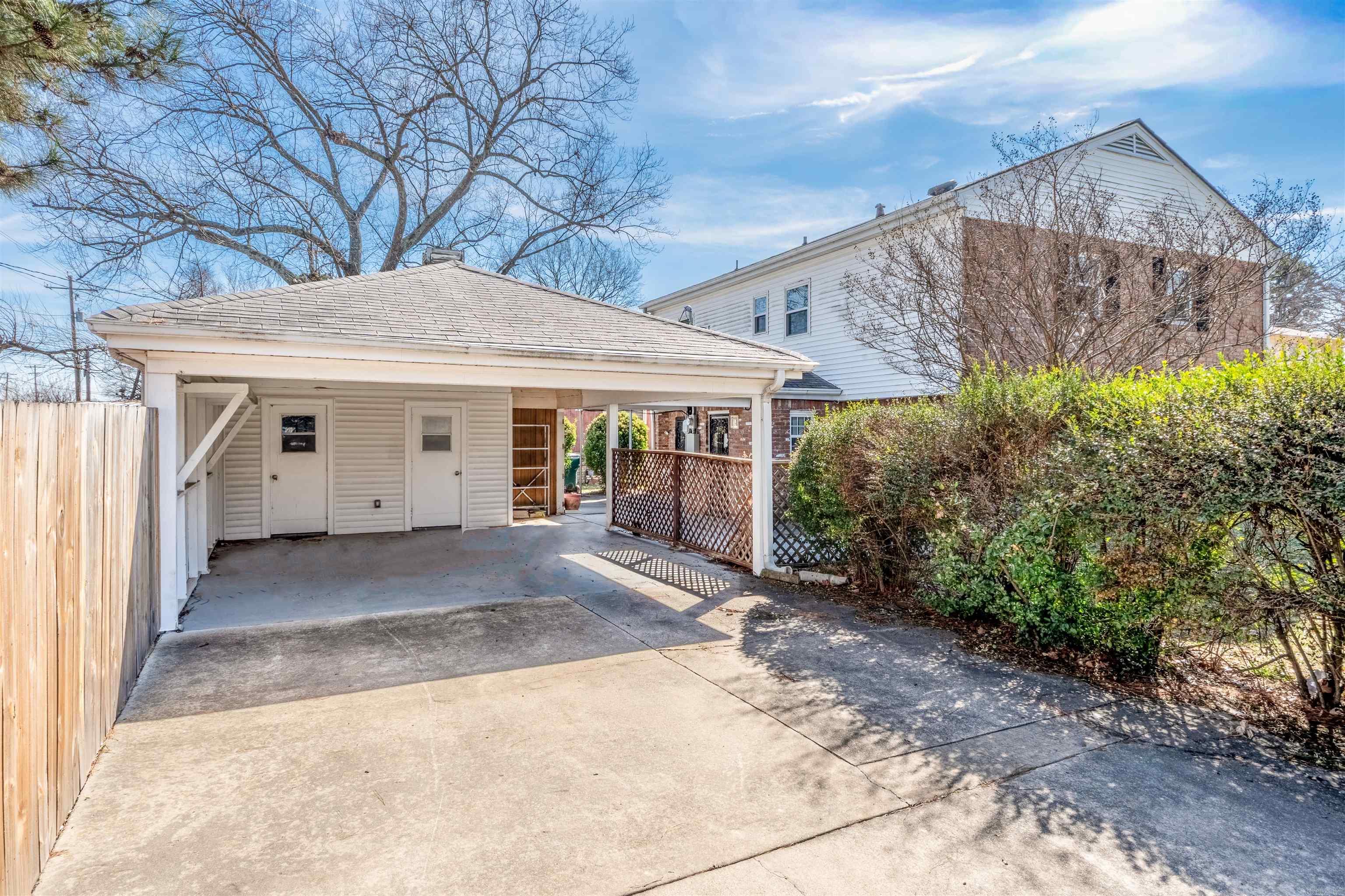 TREASURE HILL - Residential