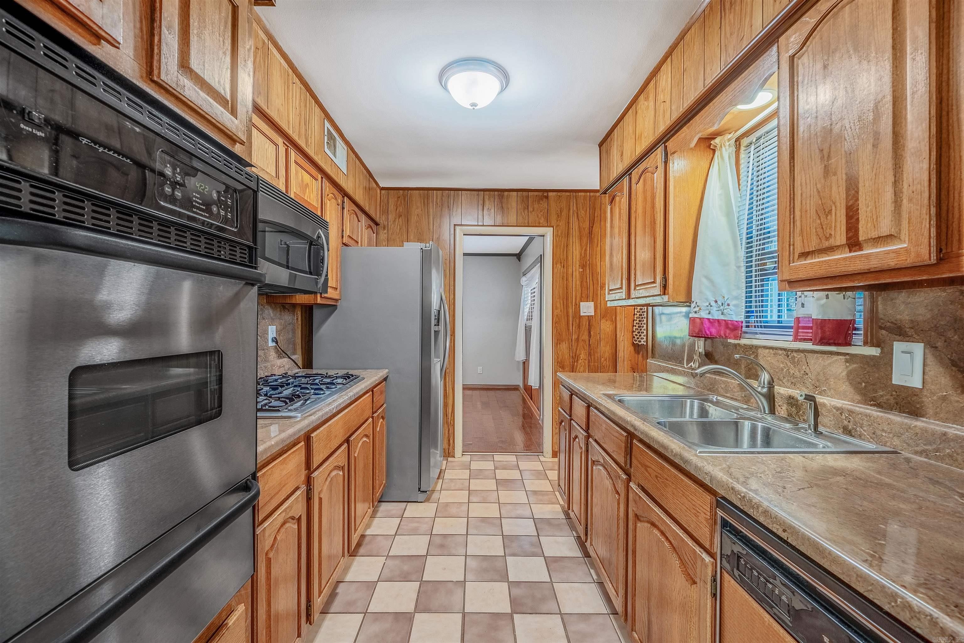 TREASURE HILL - Residential