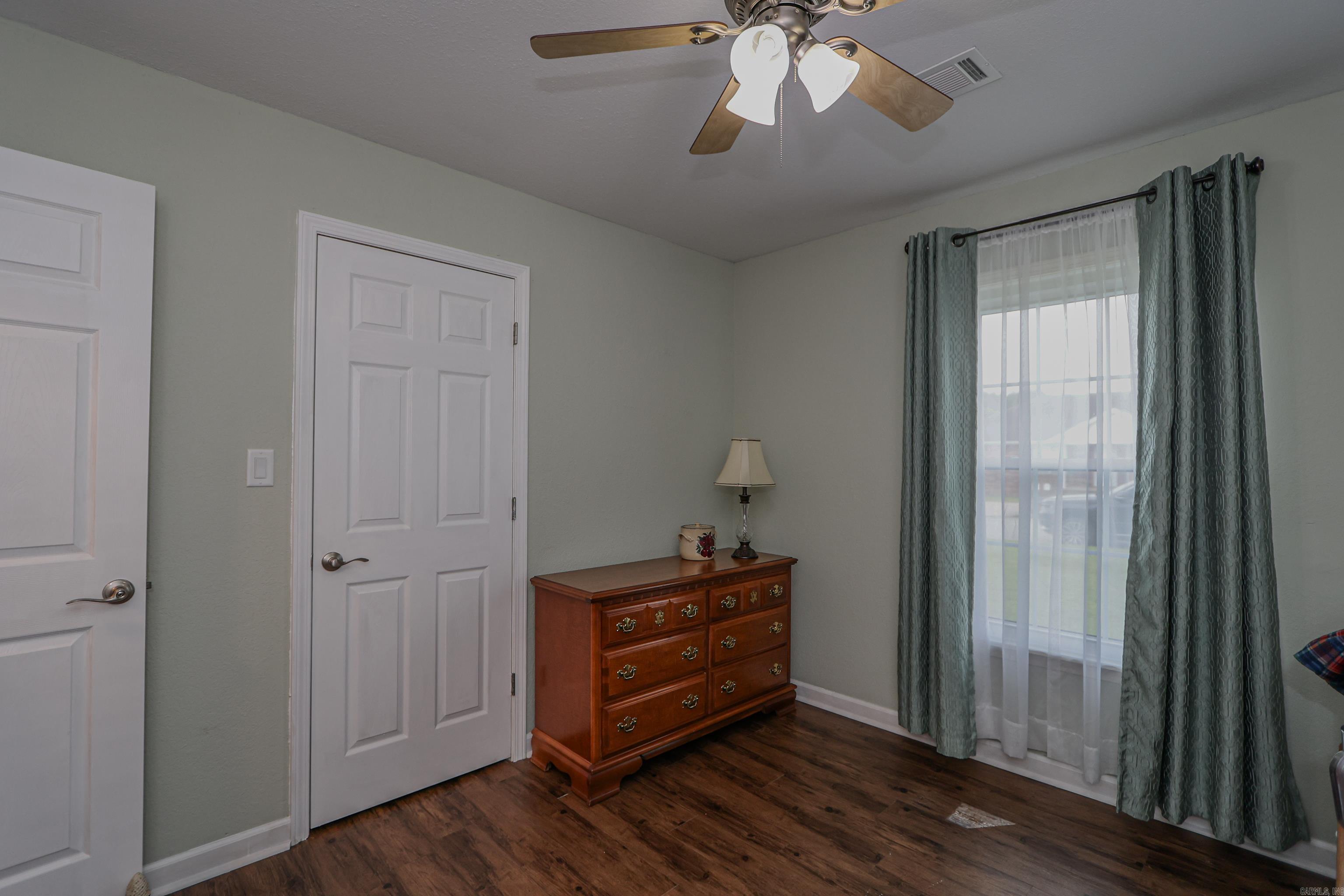 Walnut Corner - Residential