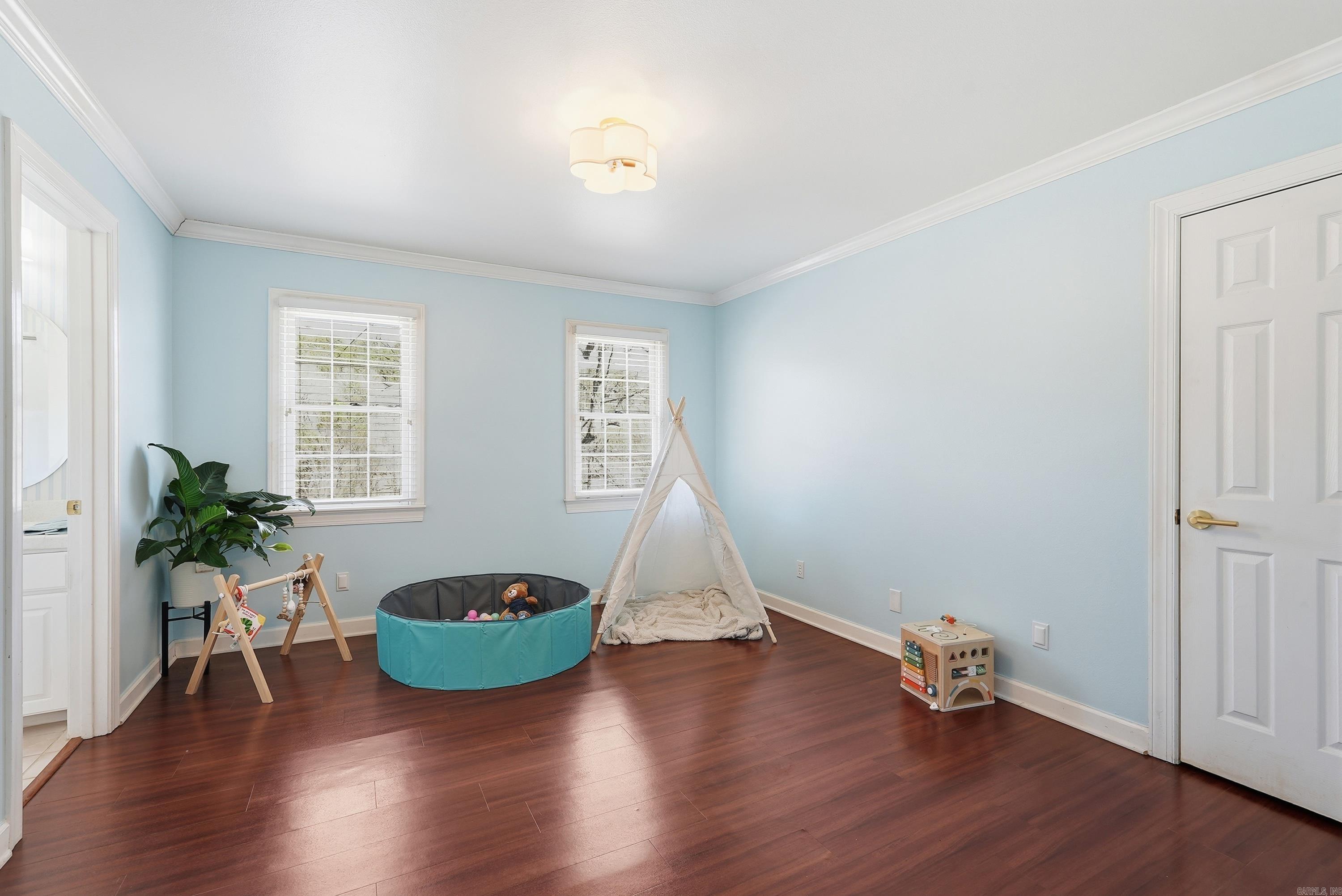 CARRIAGE CREEK - Residential