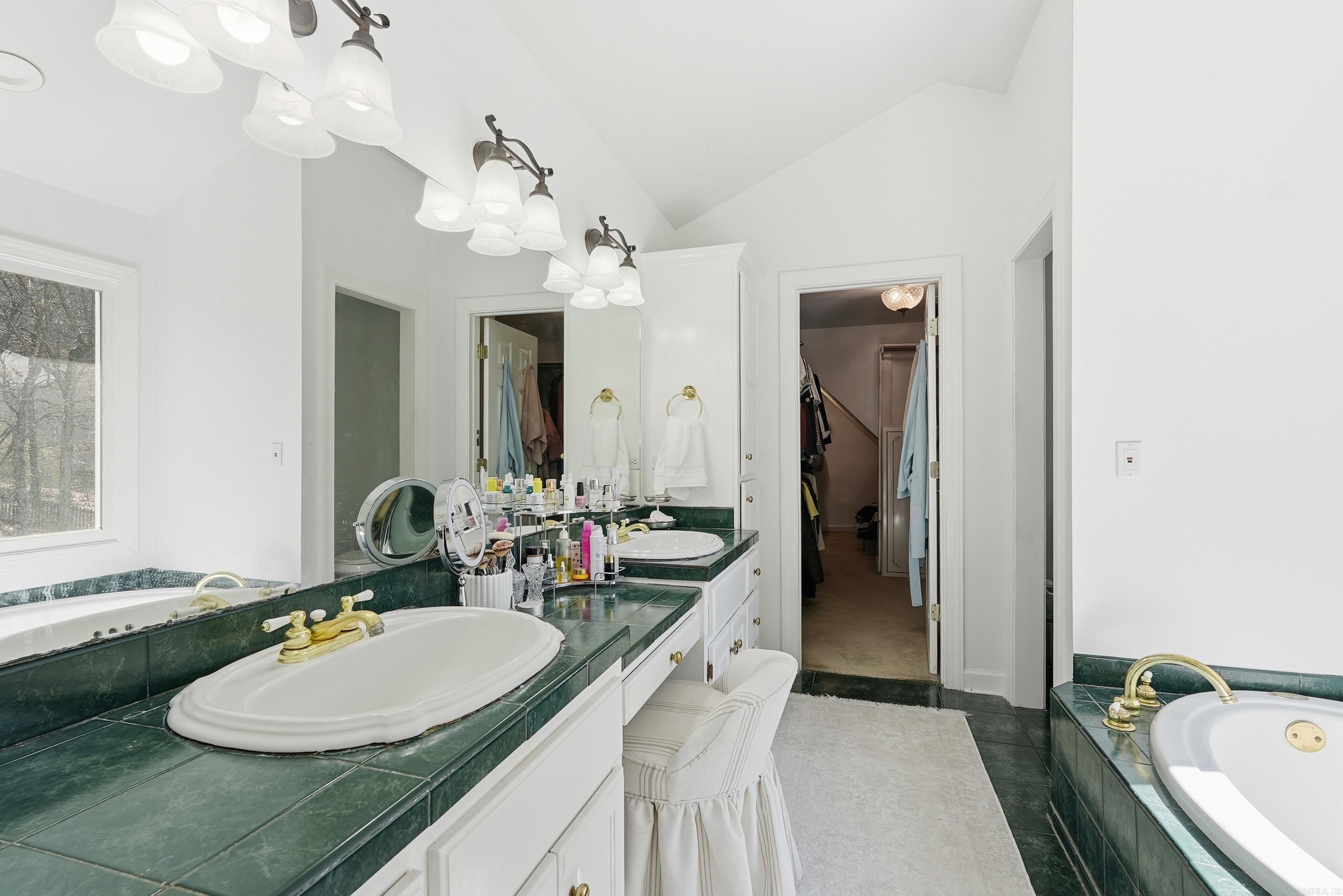 CARRIAGE CREEK - Residential