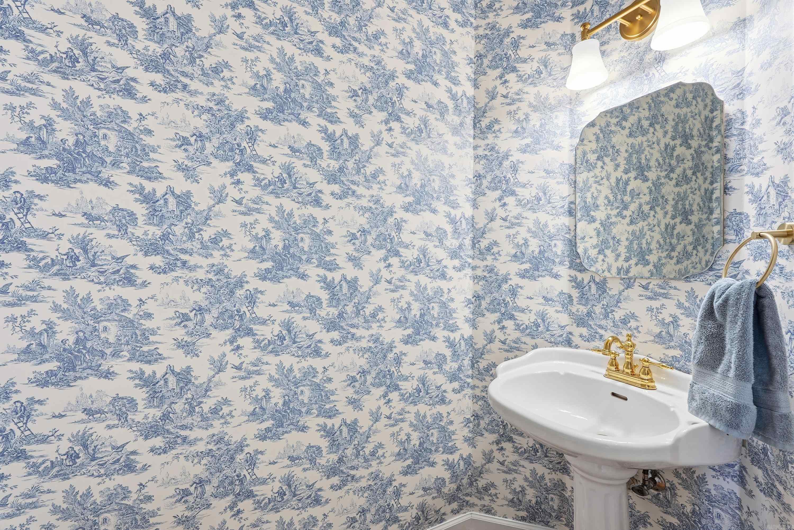 CARRIAGE CREEK - Residential