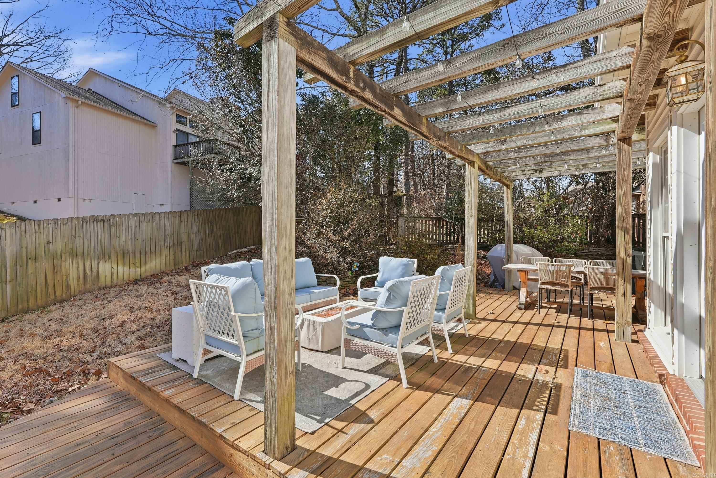 CARRIAGE CREEK - Residential