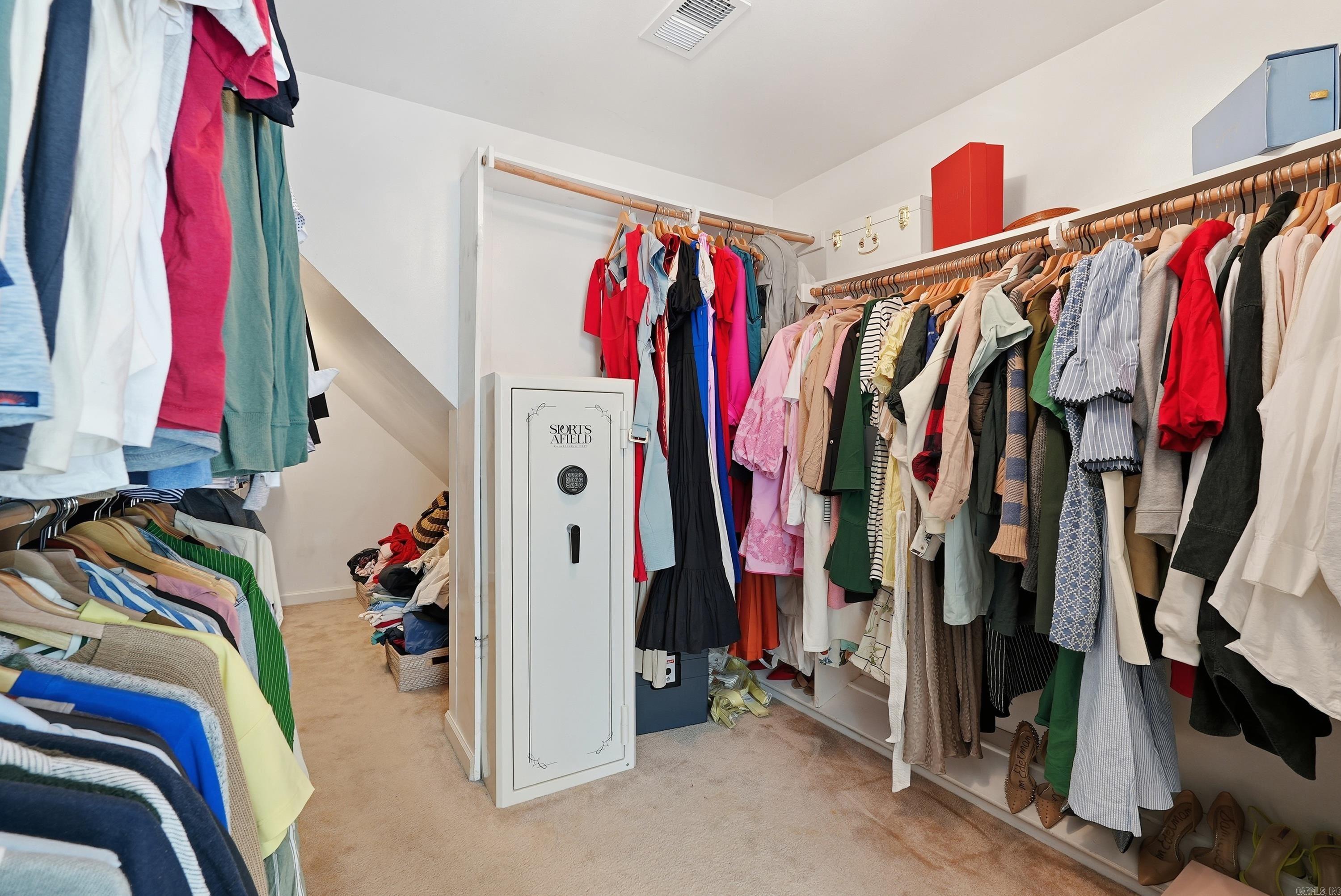 CARRIAGE CREEK - Residential