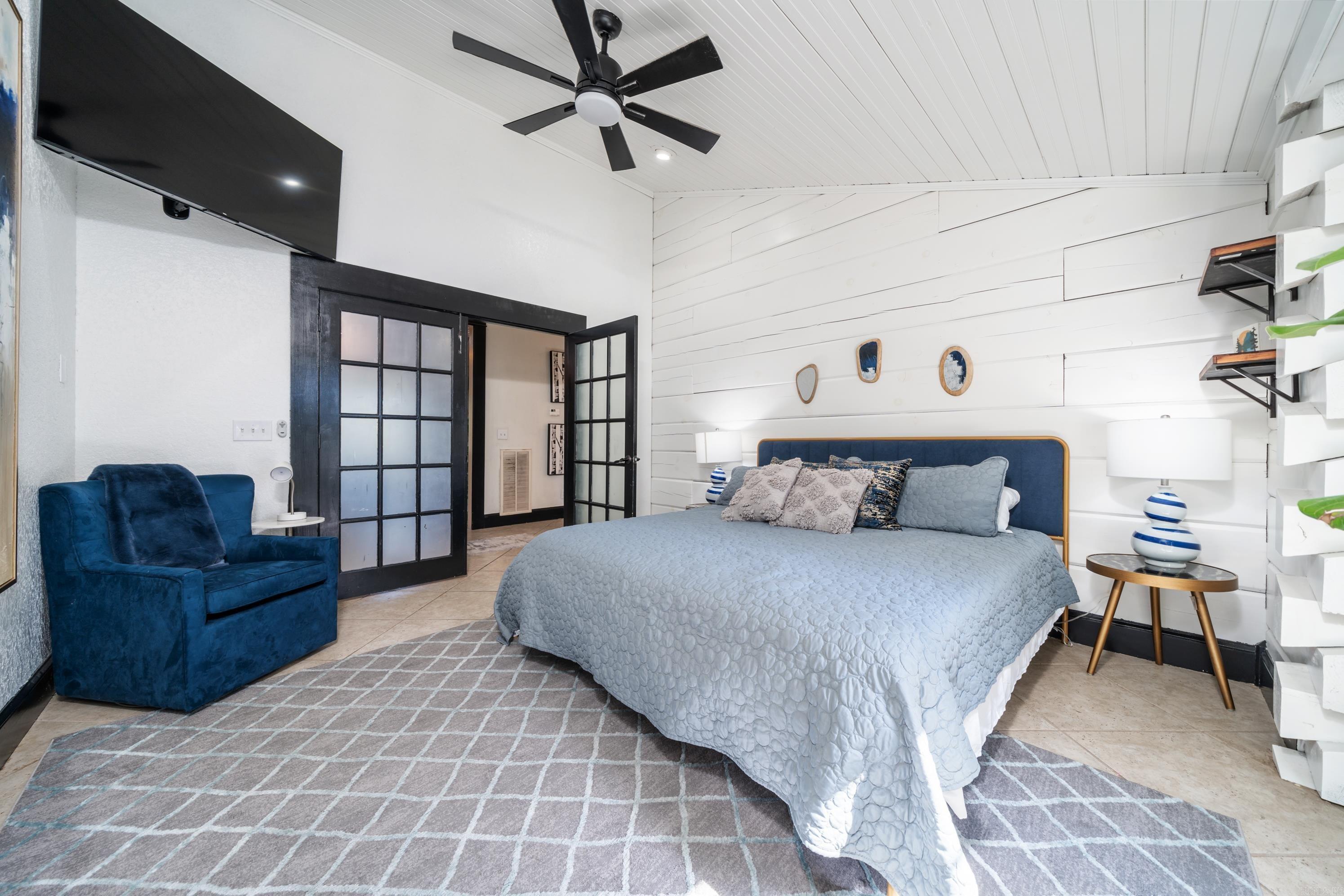 Thunderbird Beach Lake Estates - Residential