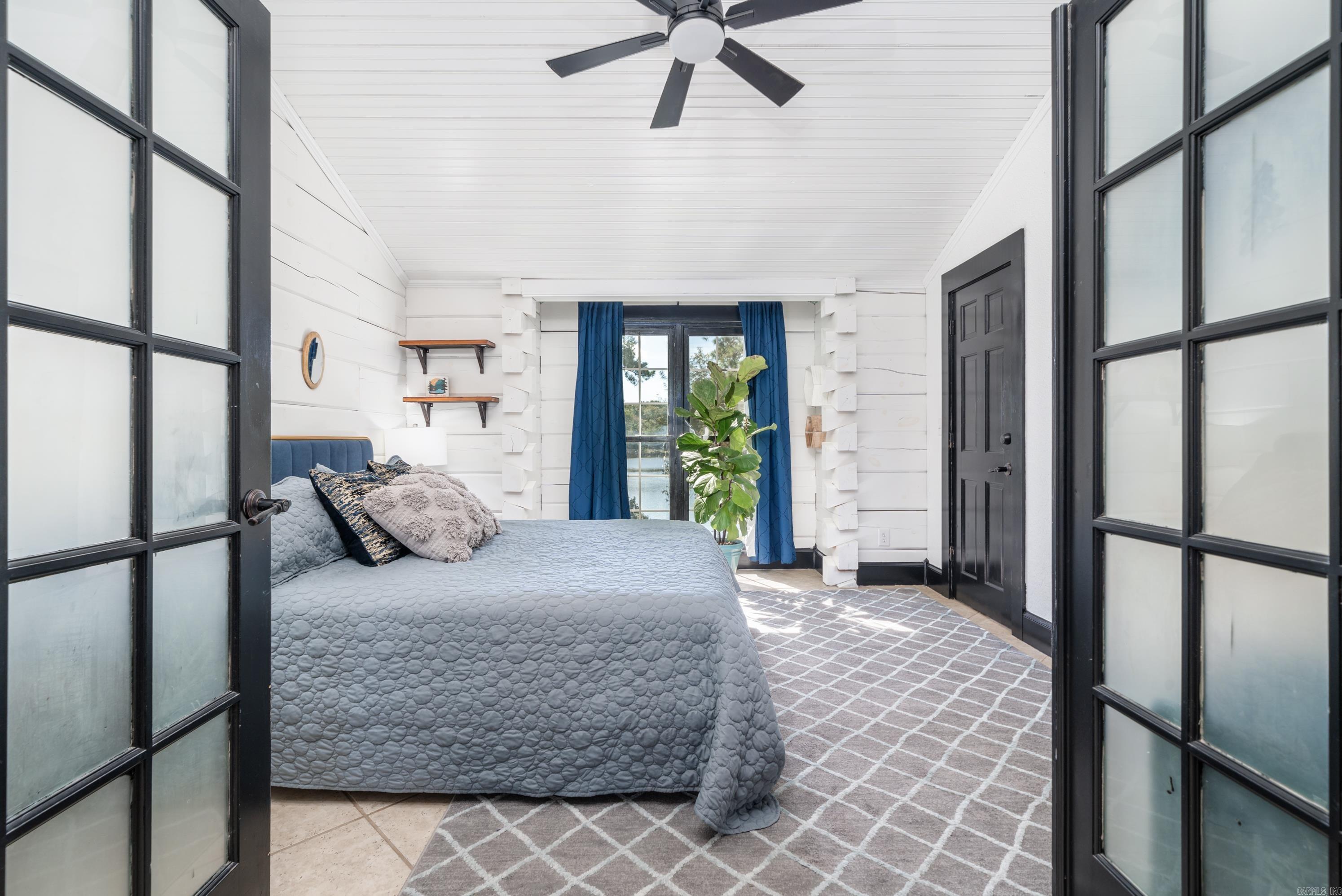 Thunderbird Beach Lake Estates - Residential