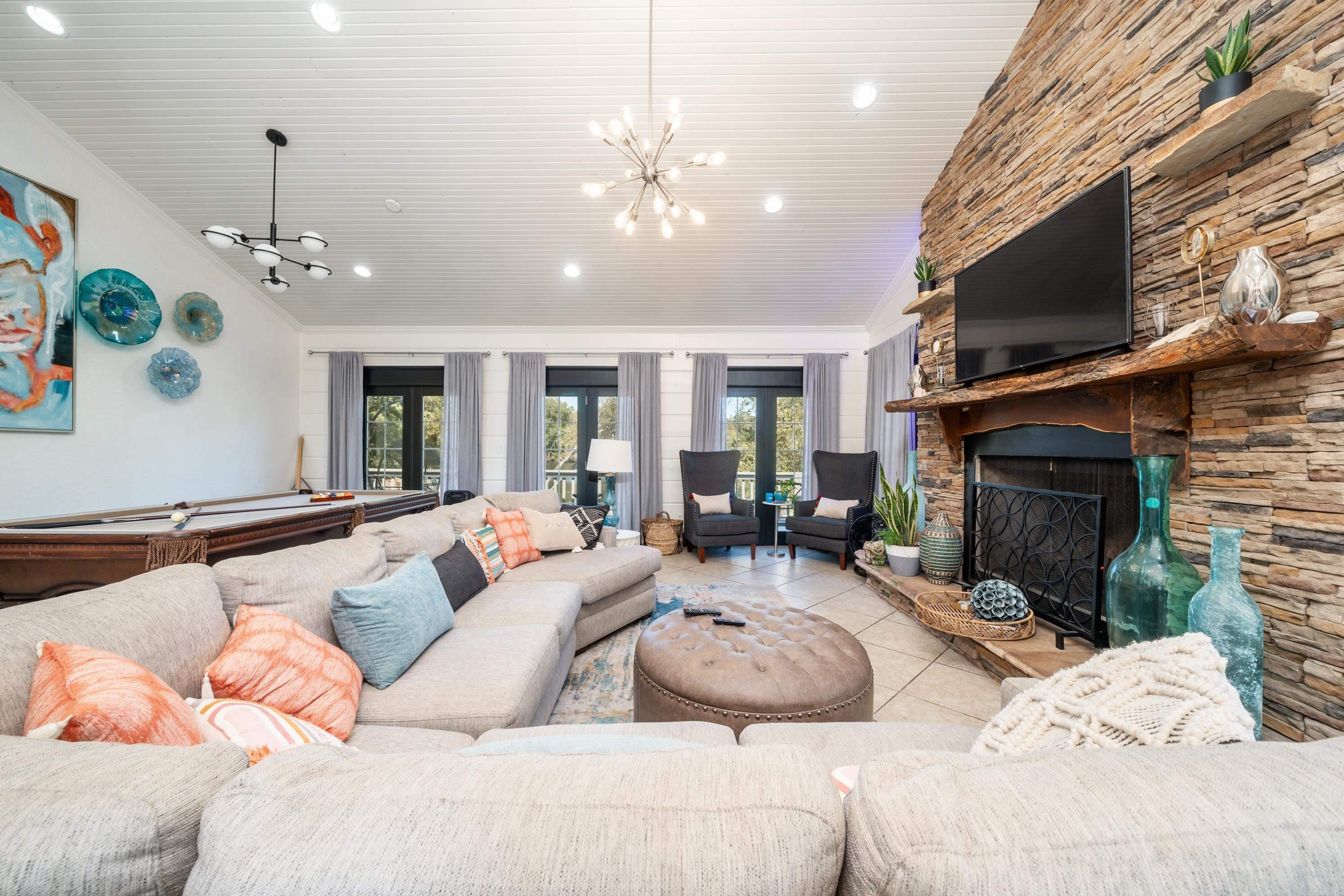 Thunderbird Beach Lake Estates - Residential