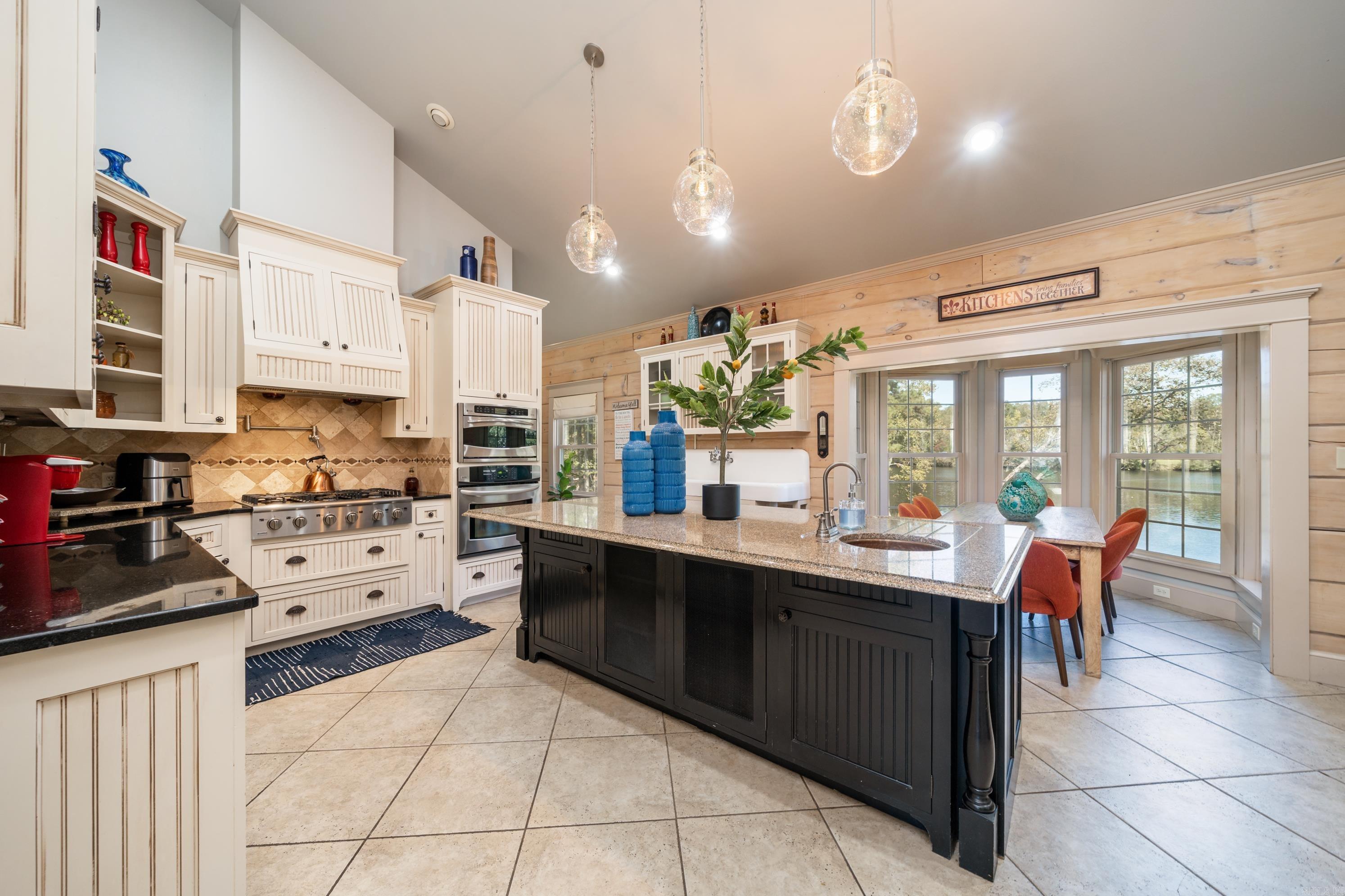 Thunderbird Beach Lake Estates - Residential