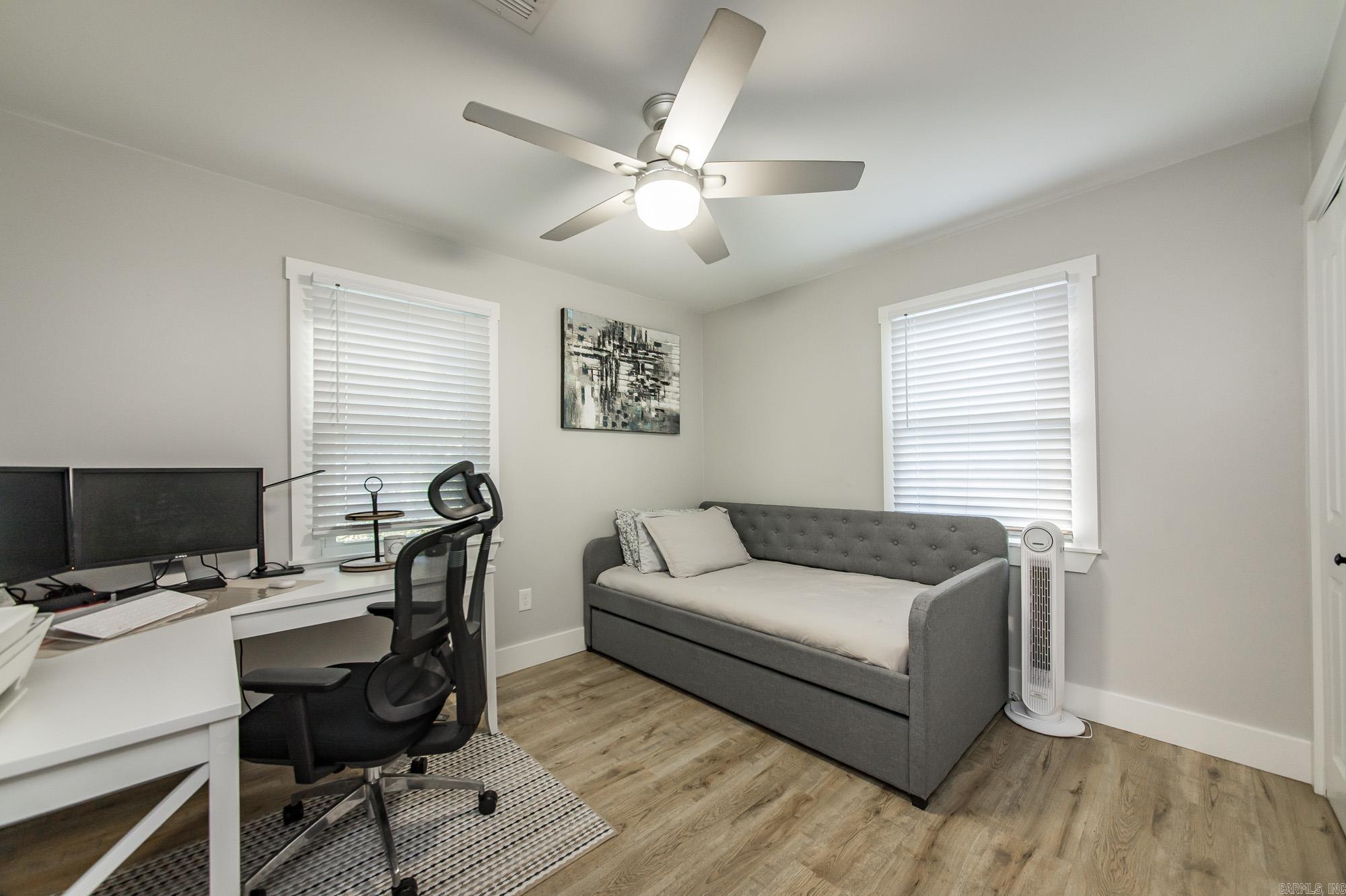 PINE PARK - Residential