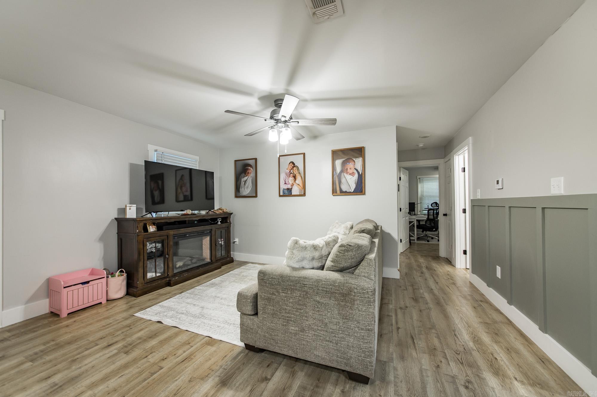 PINE PARK - Residential