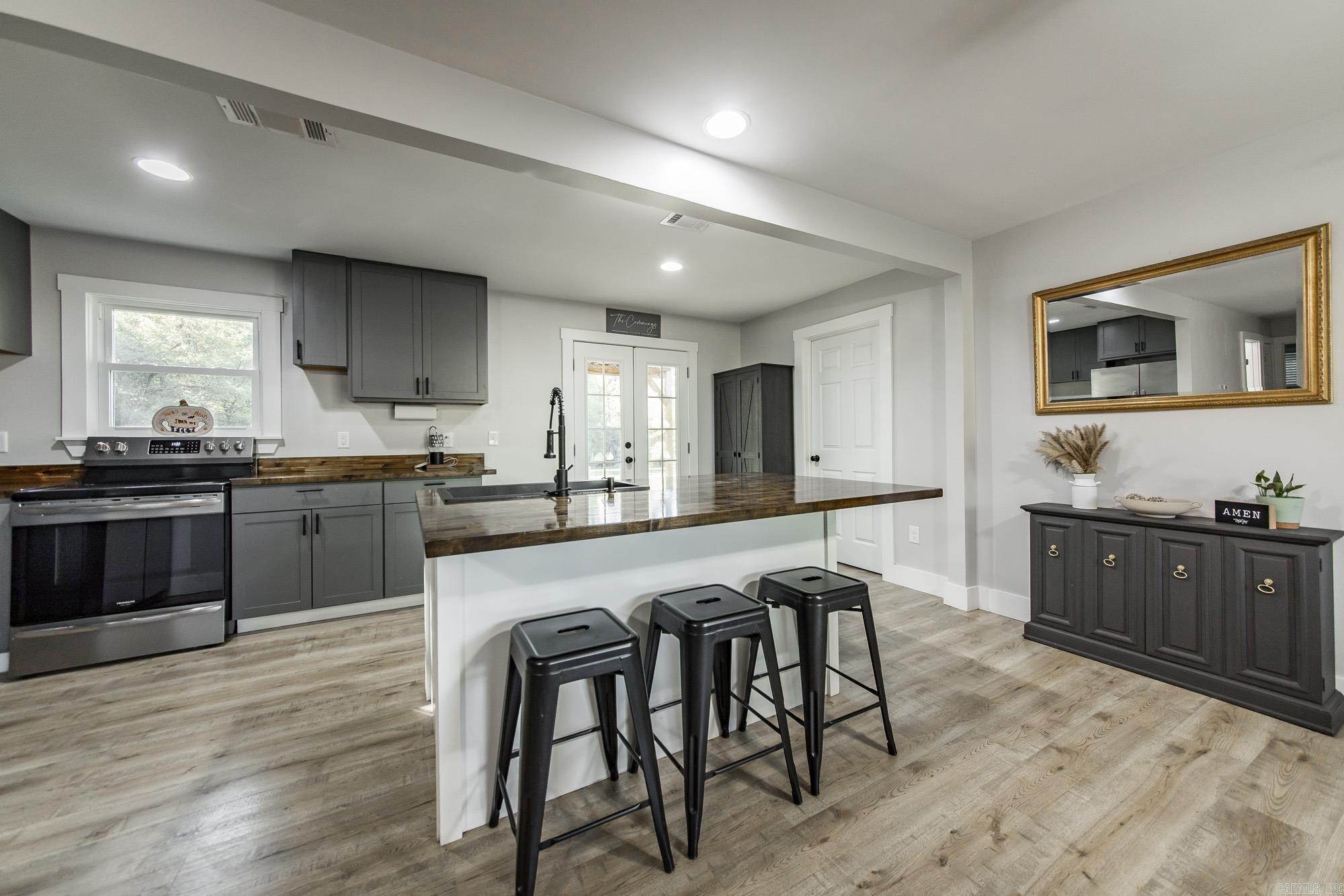 PINE PARK - Residential