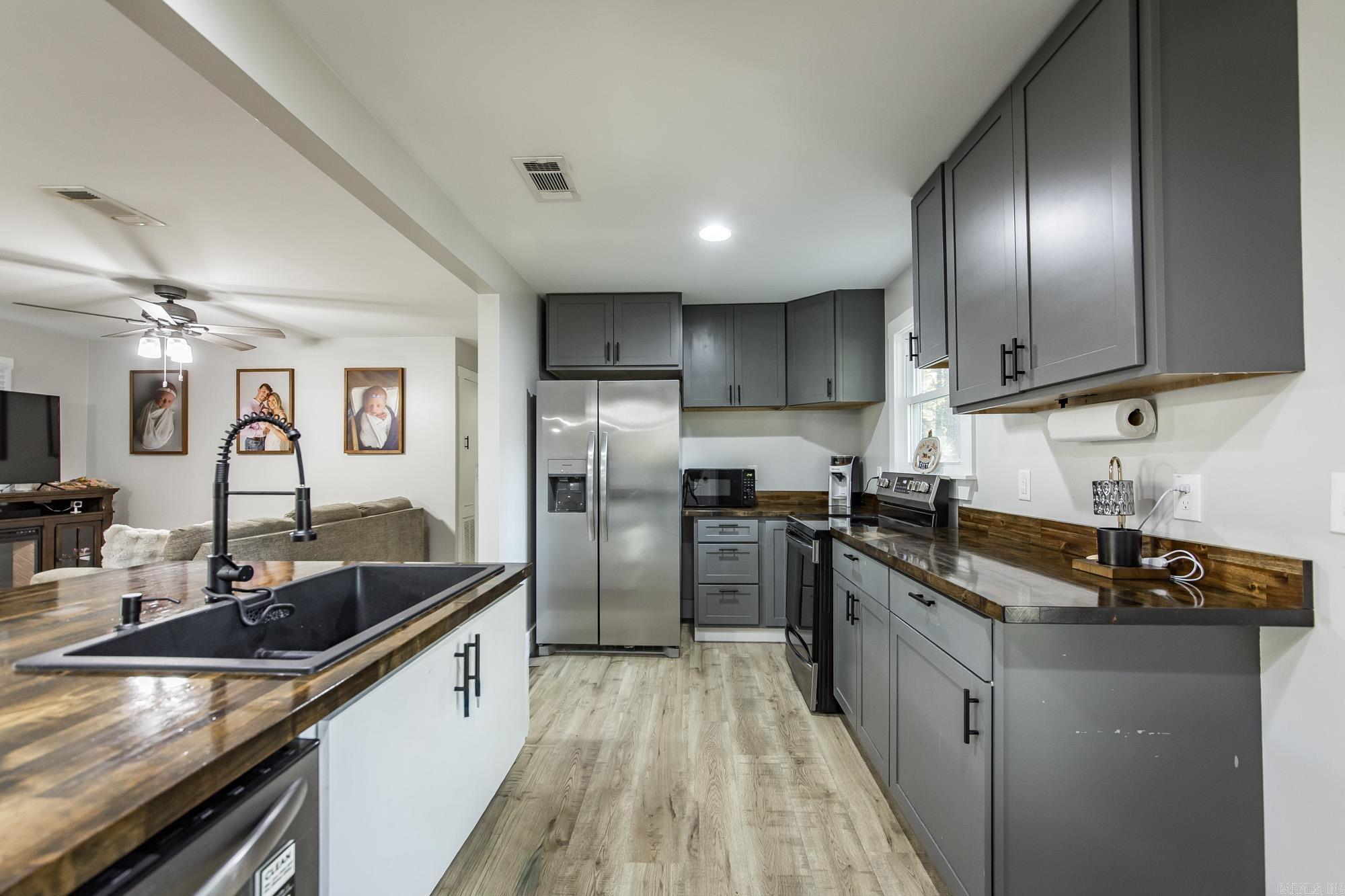 PINE PARK - Residential