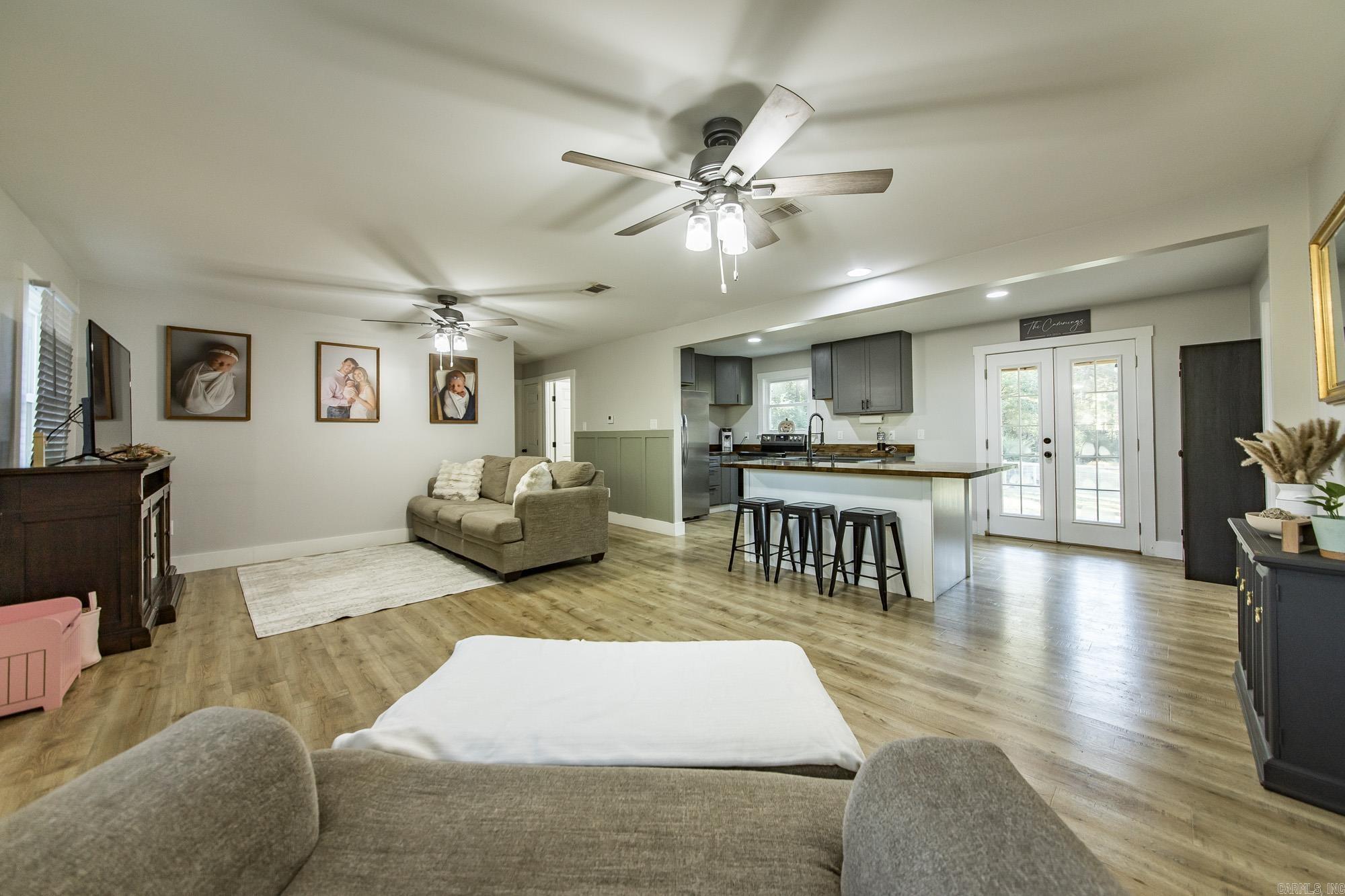 PINE PARK - Residential