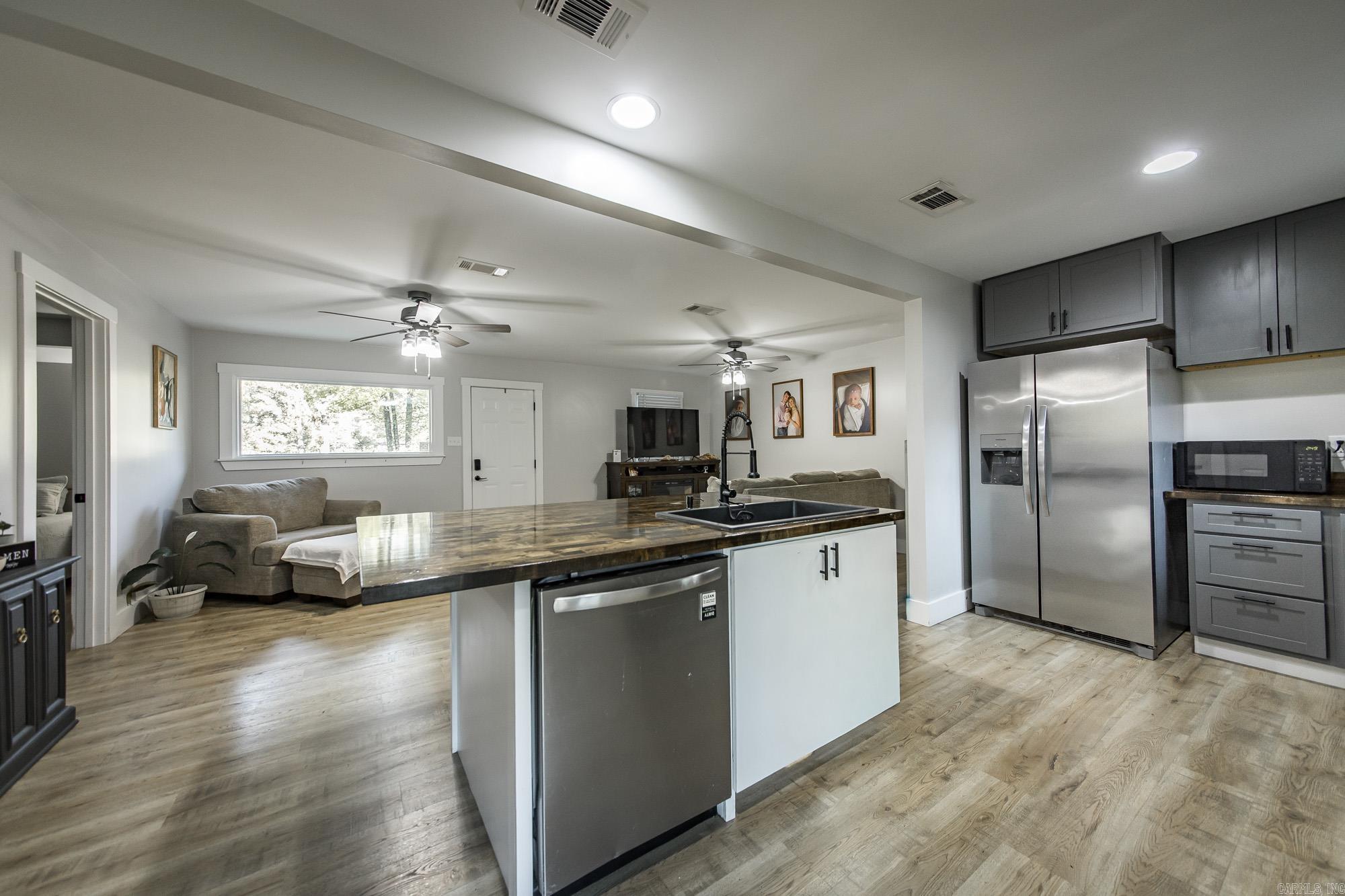 PINE PARK - Residential