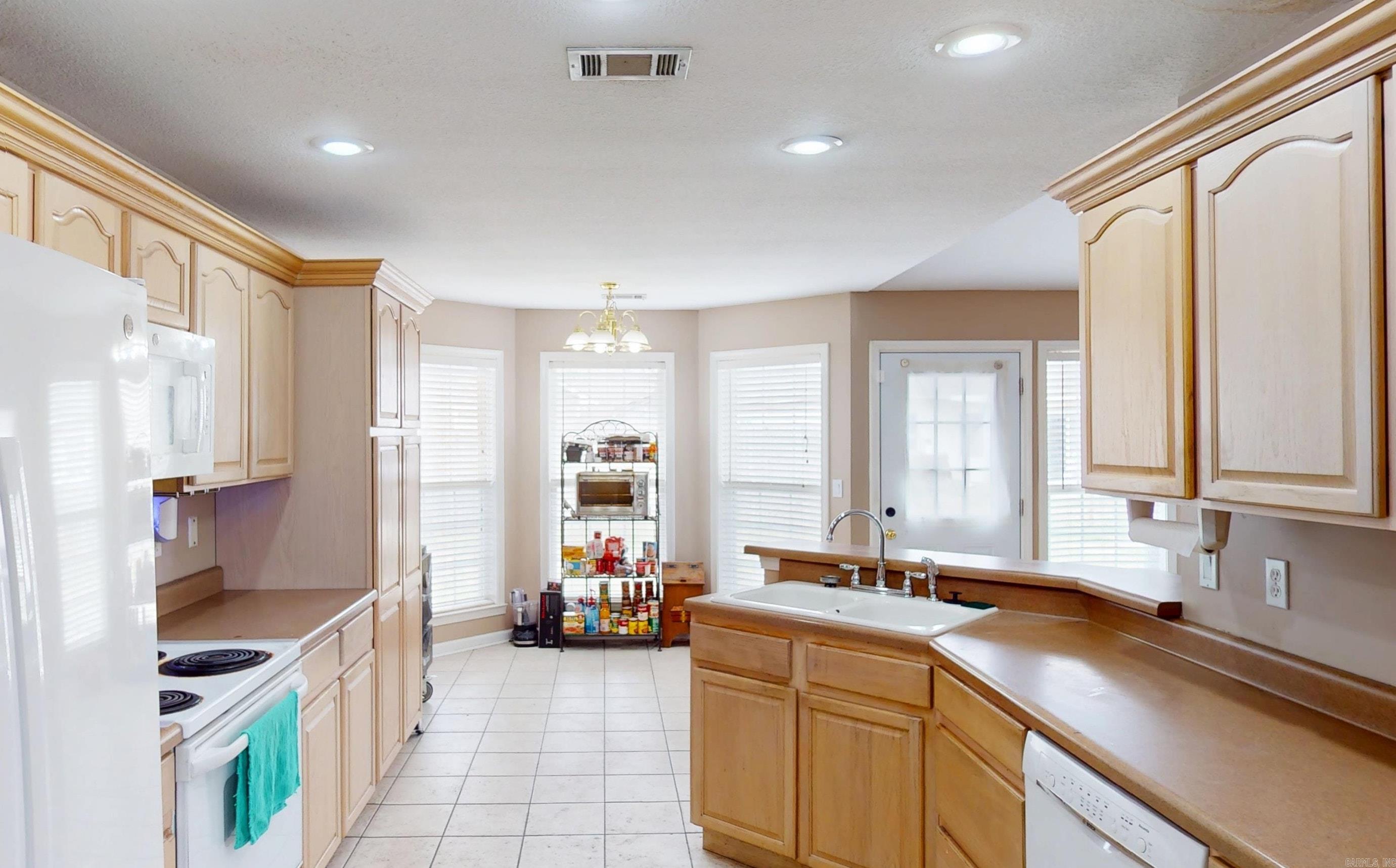 COLONY PARK - Residential