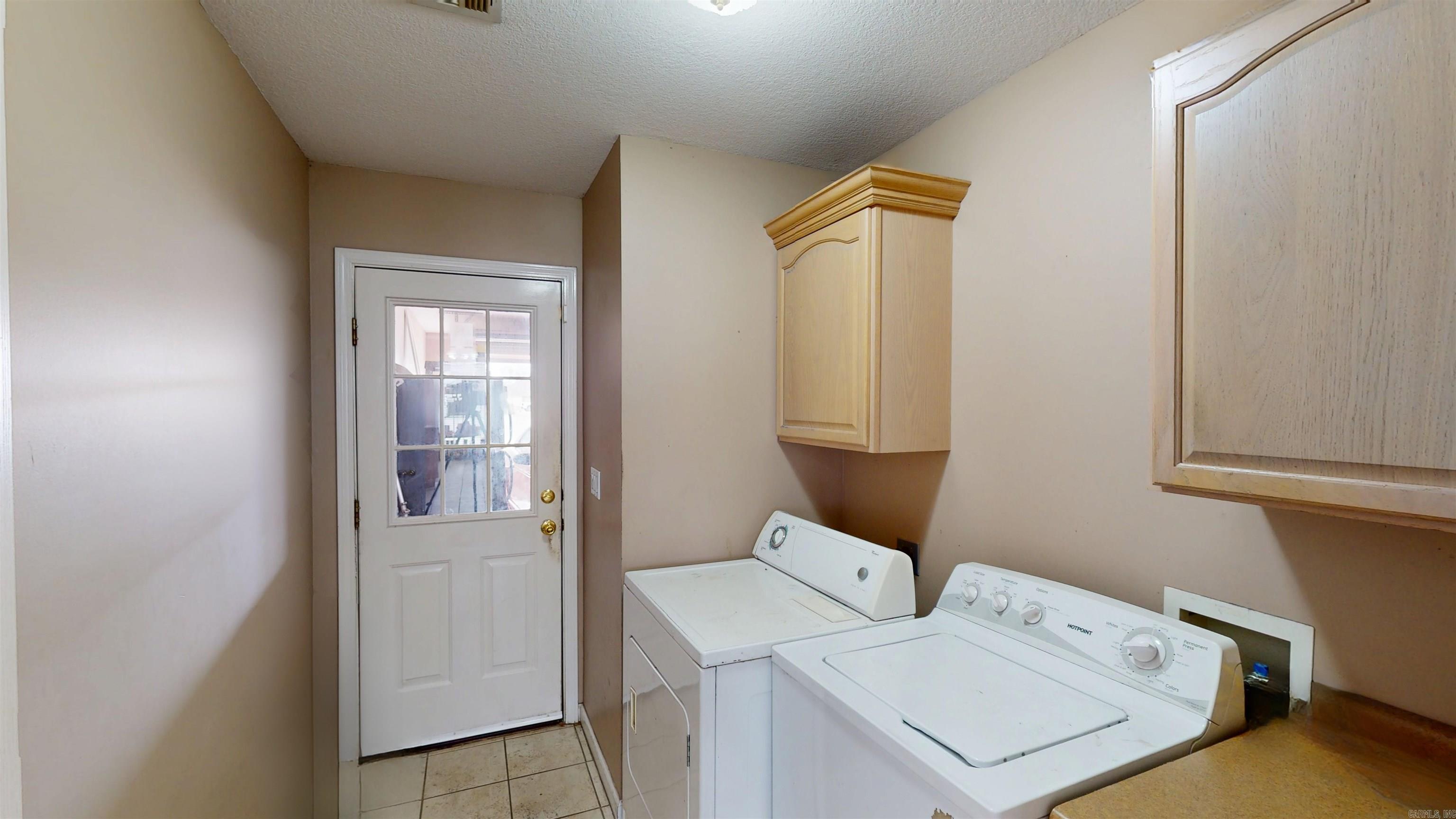 COLONY PARK - Residential