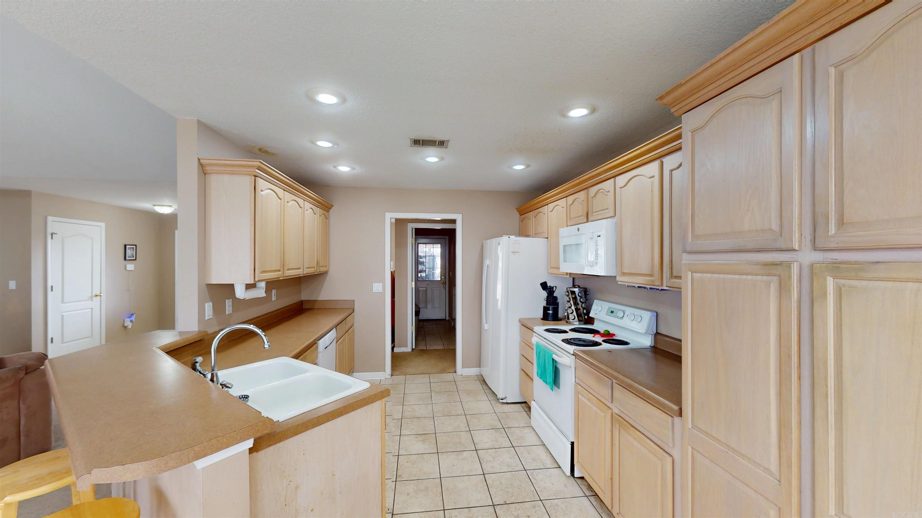 COLONY PARK - Residential