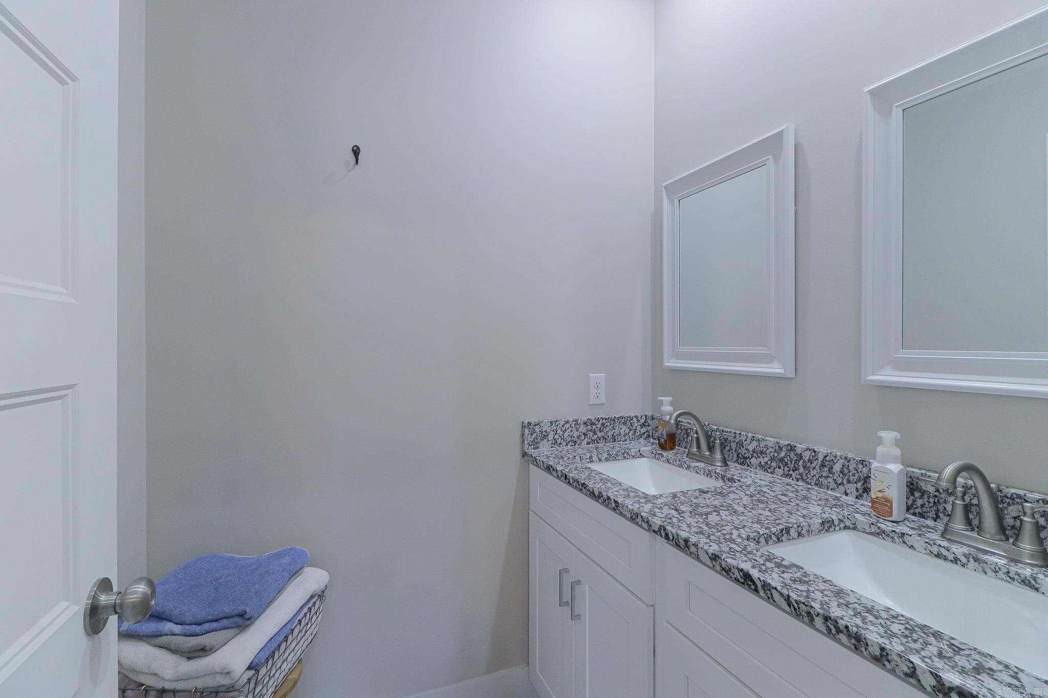 CRAFTSBURY VILLAGE - Residential