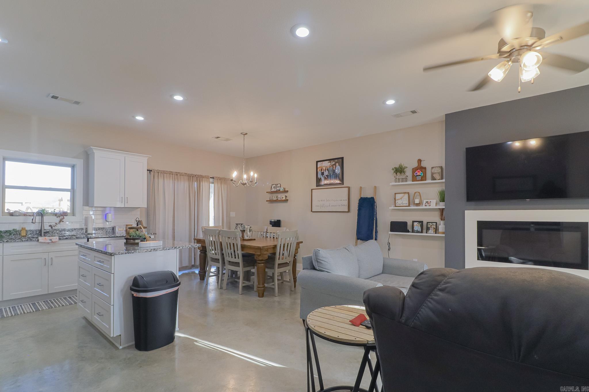 CRAFTSBURY VILLAGE - Residential