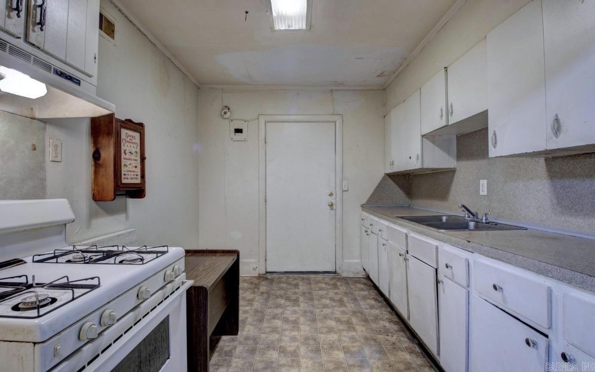 Moore & Penzel - Residential Income