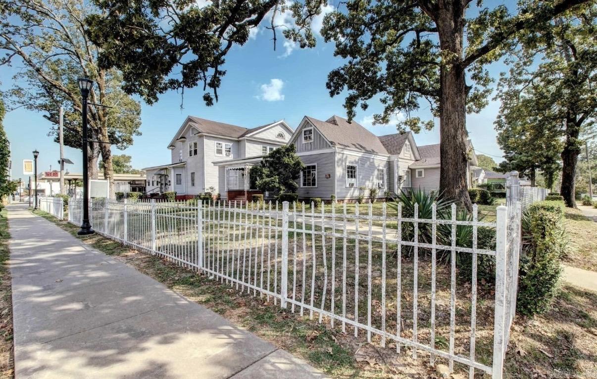 Moore & Penzel - Residential Income