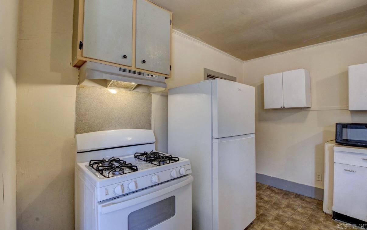 Moore & Penzel - Residential Income