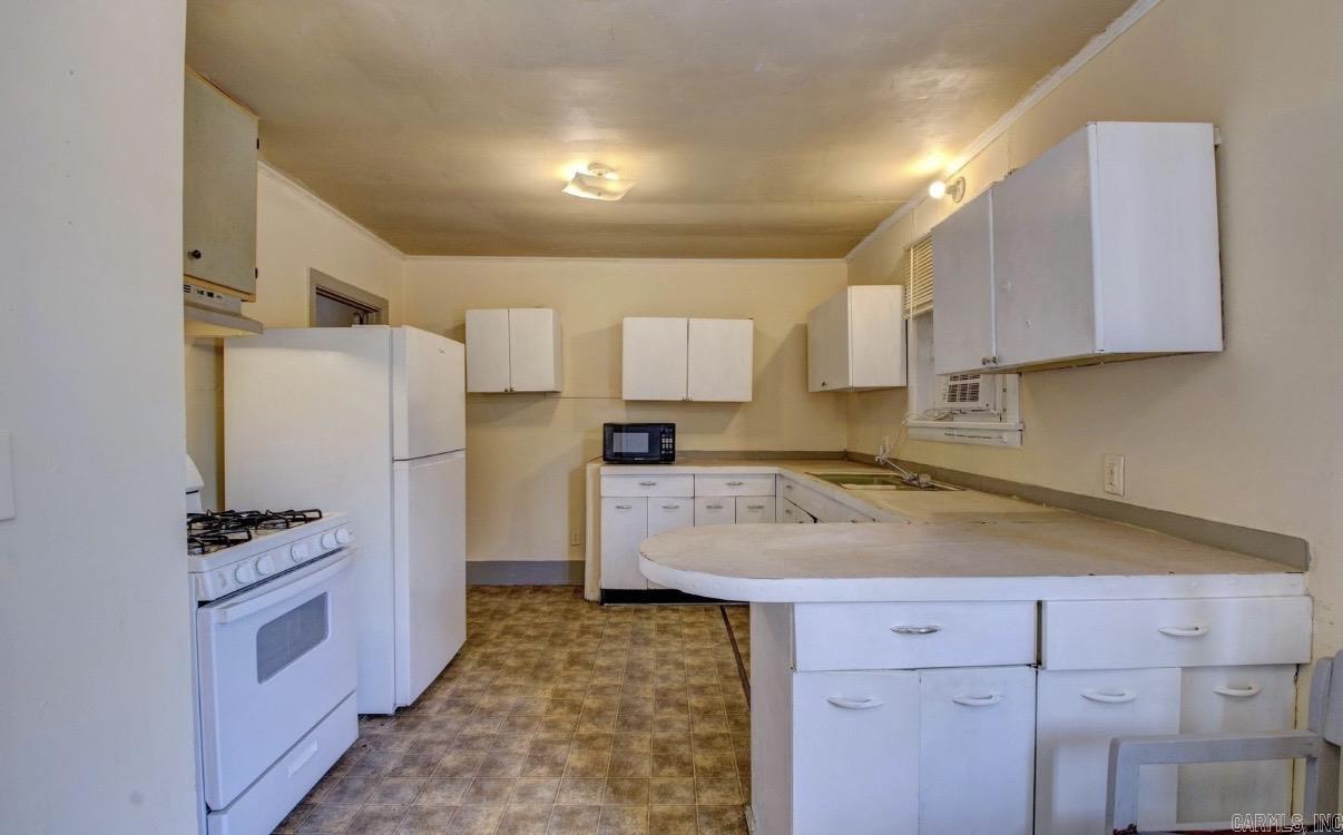 Moore & Penzel - Residential Income