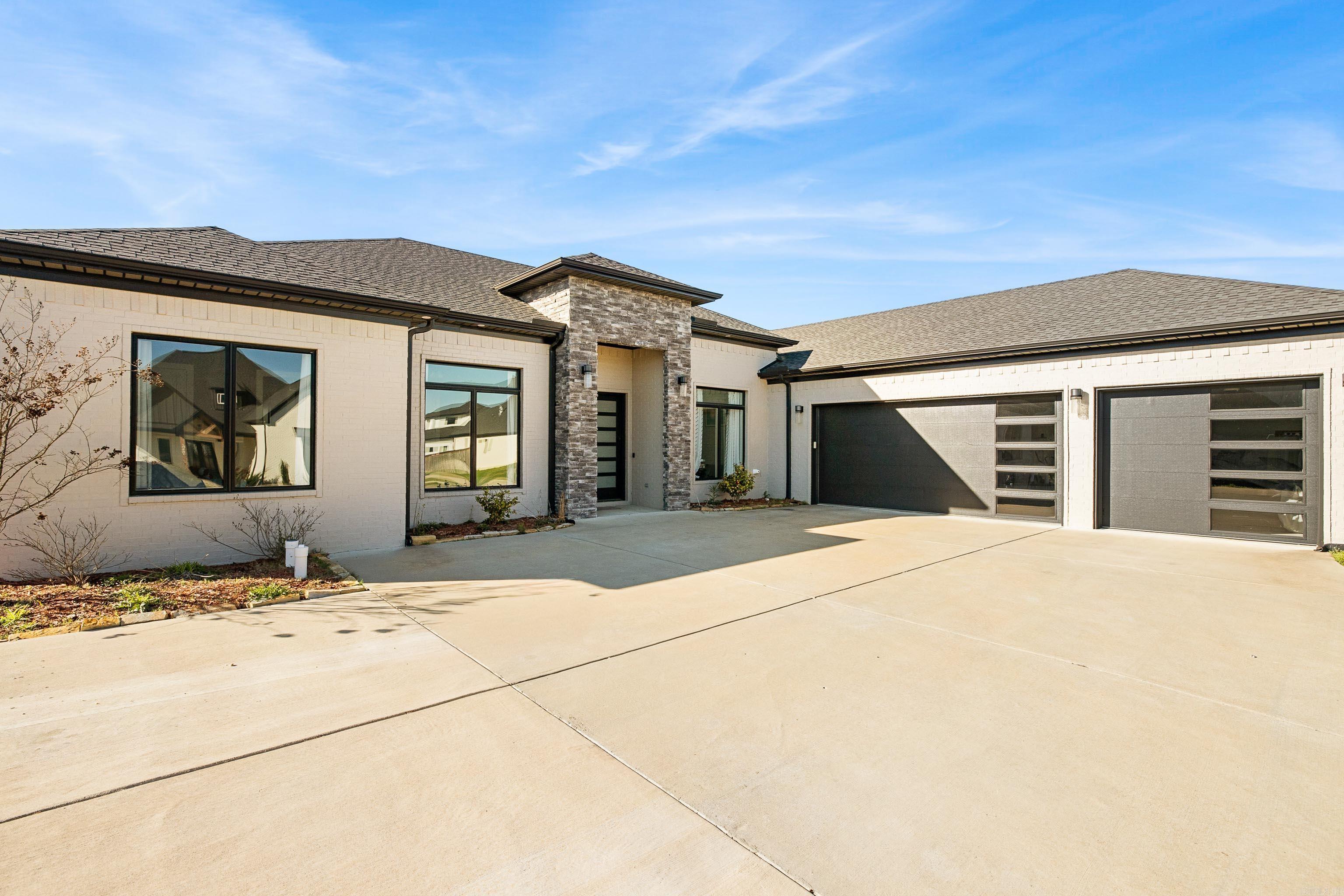 THE POINTE HURRICANE ESTATES - Residential